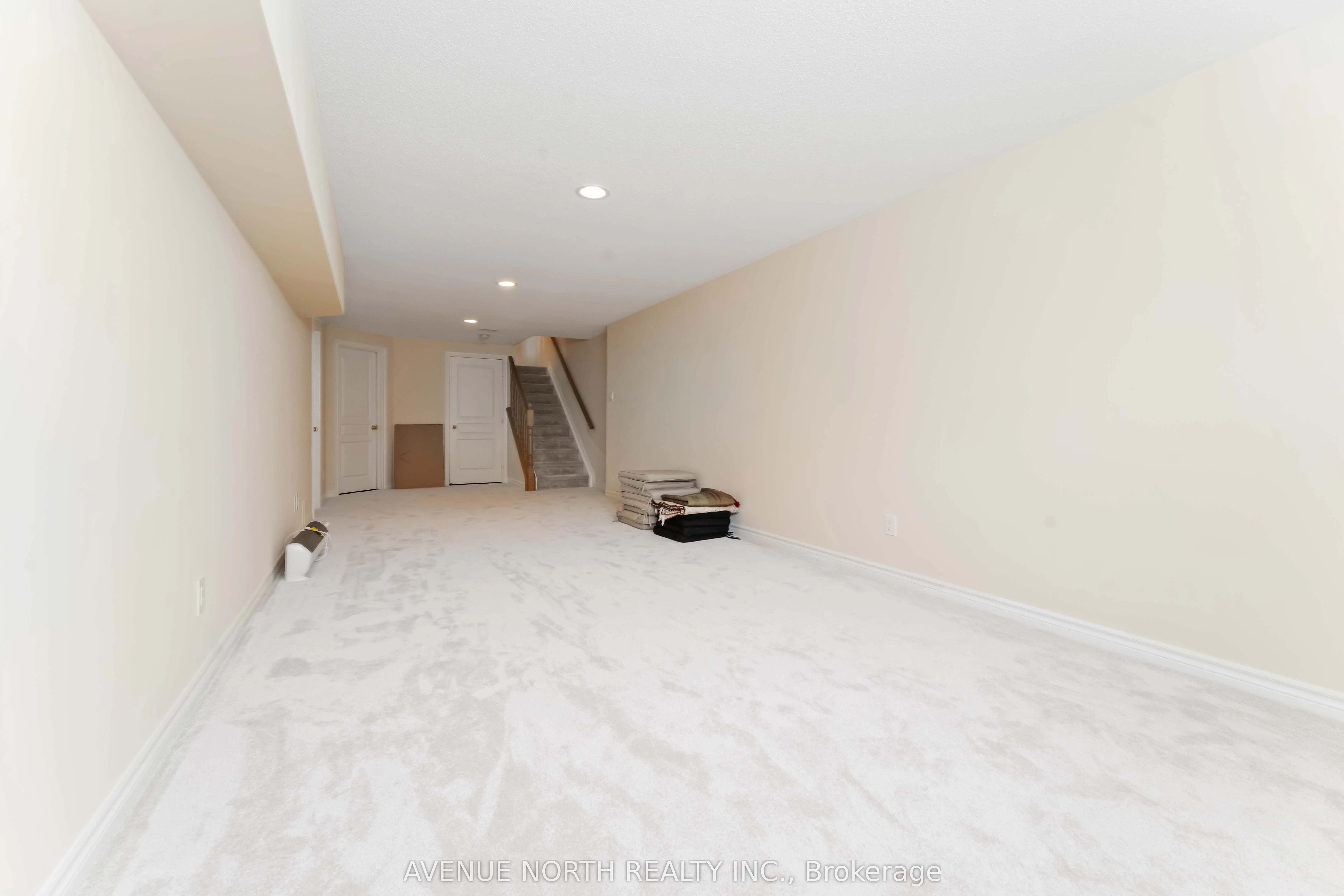 241 Waymark Crescent