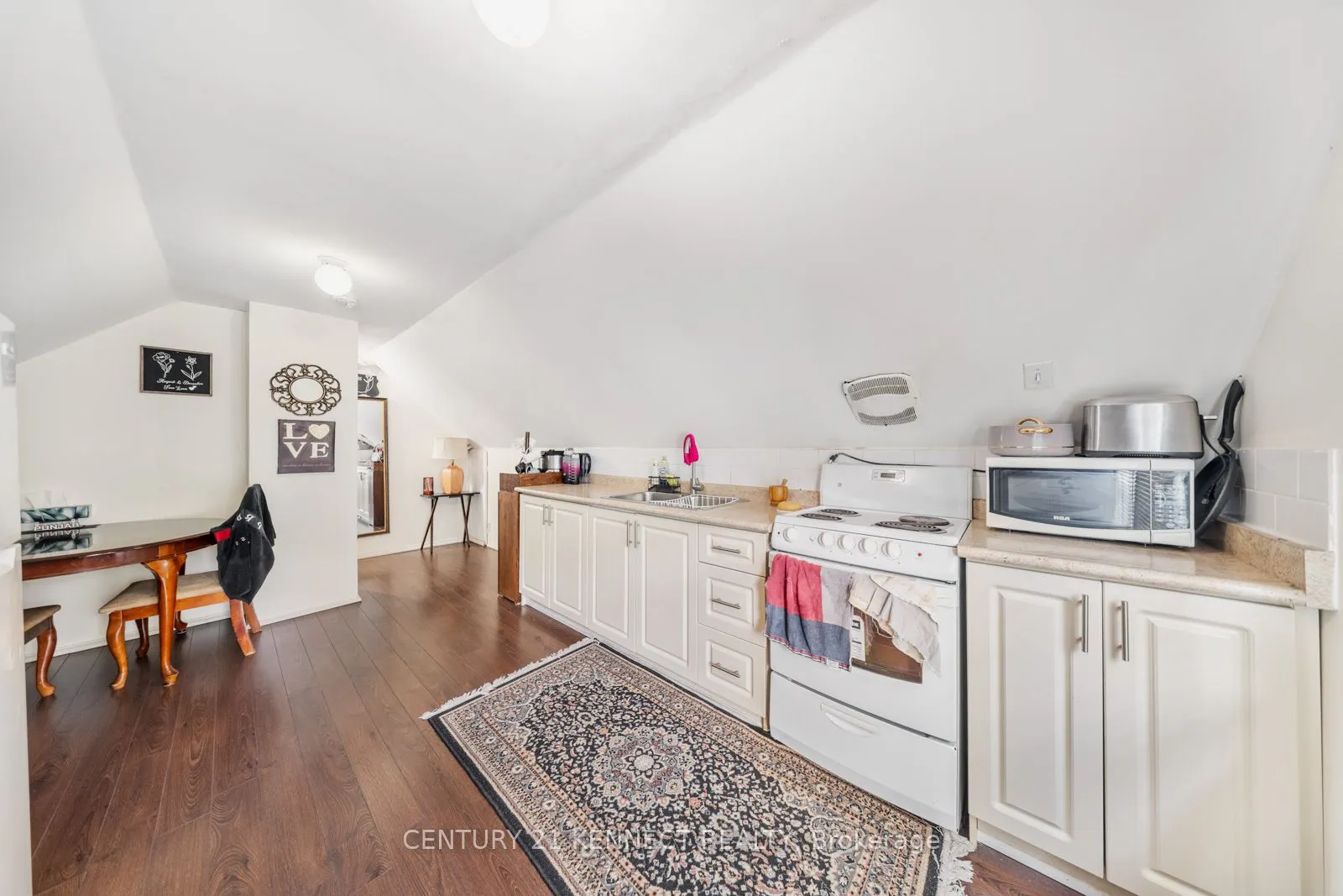 4475/4477 Hiram Street, #15