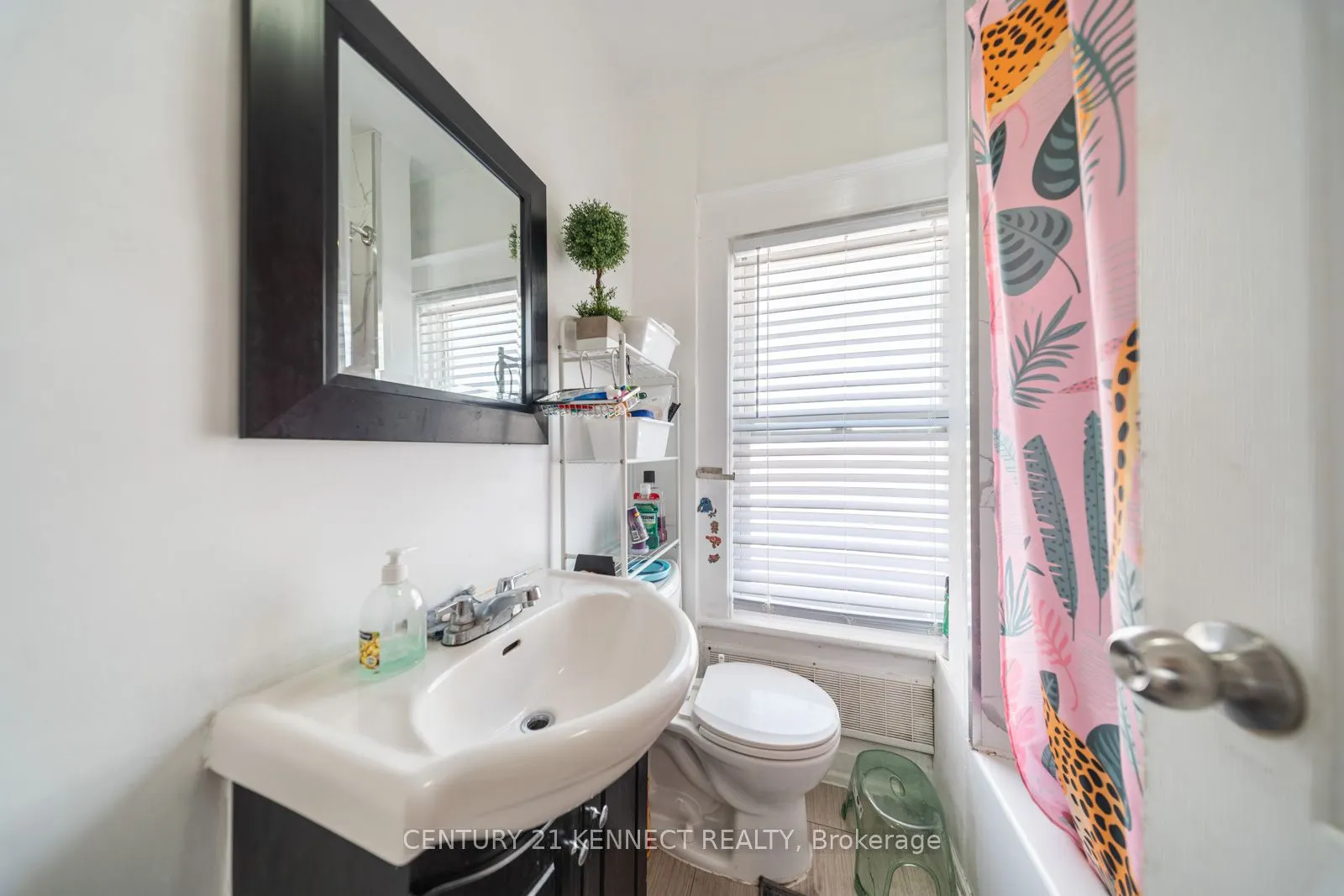 4475/4477 Hiram Street, #15