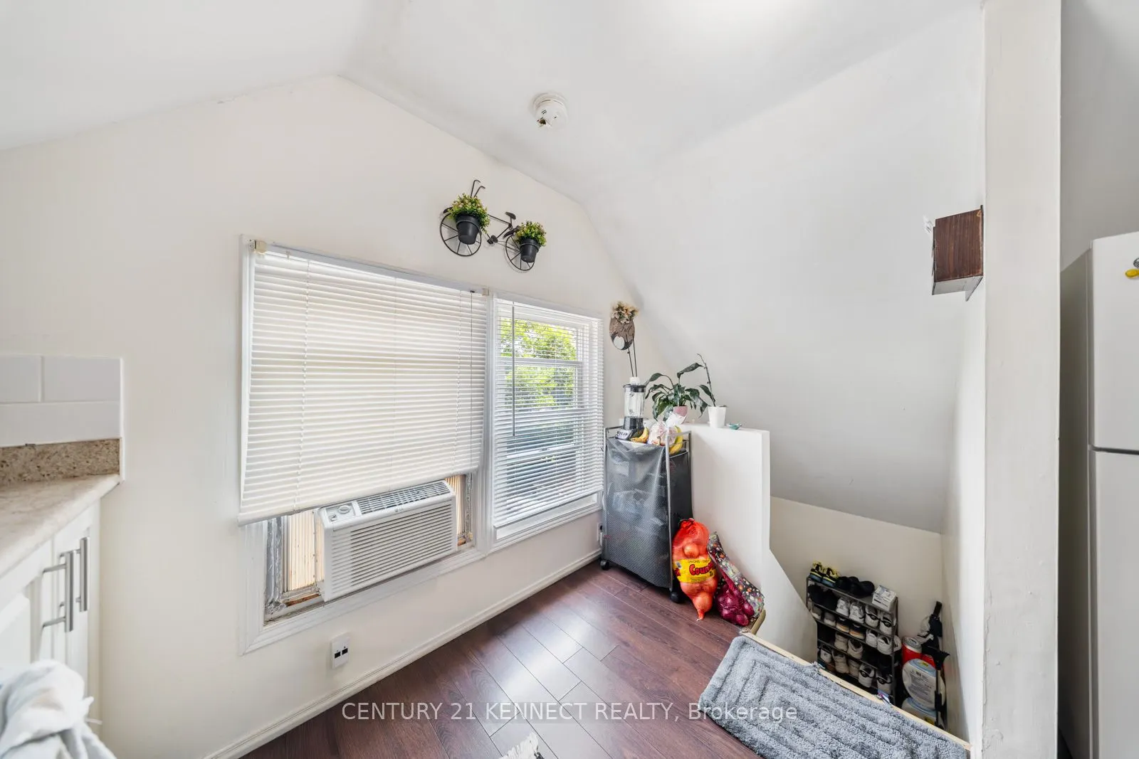 4475/4477 Hiram Street, #15