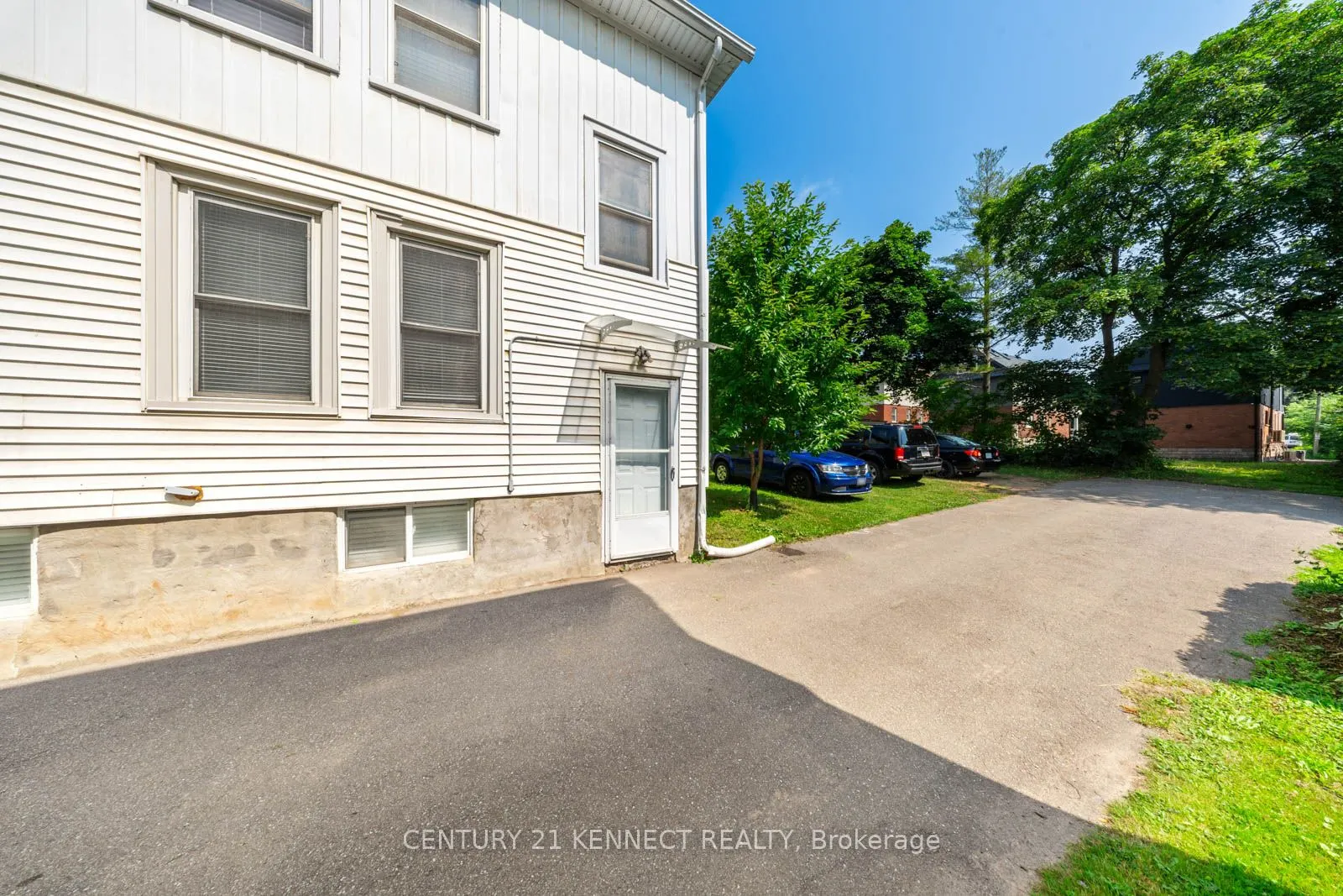 4475/4477 Hiram Street, #15
