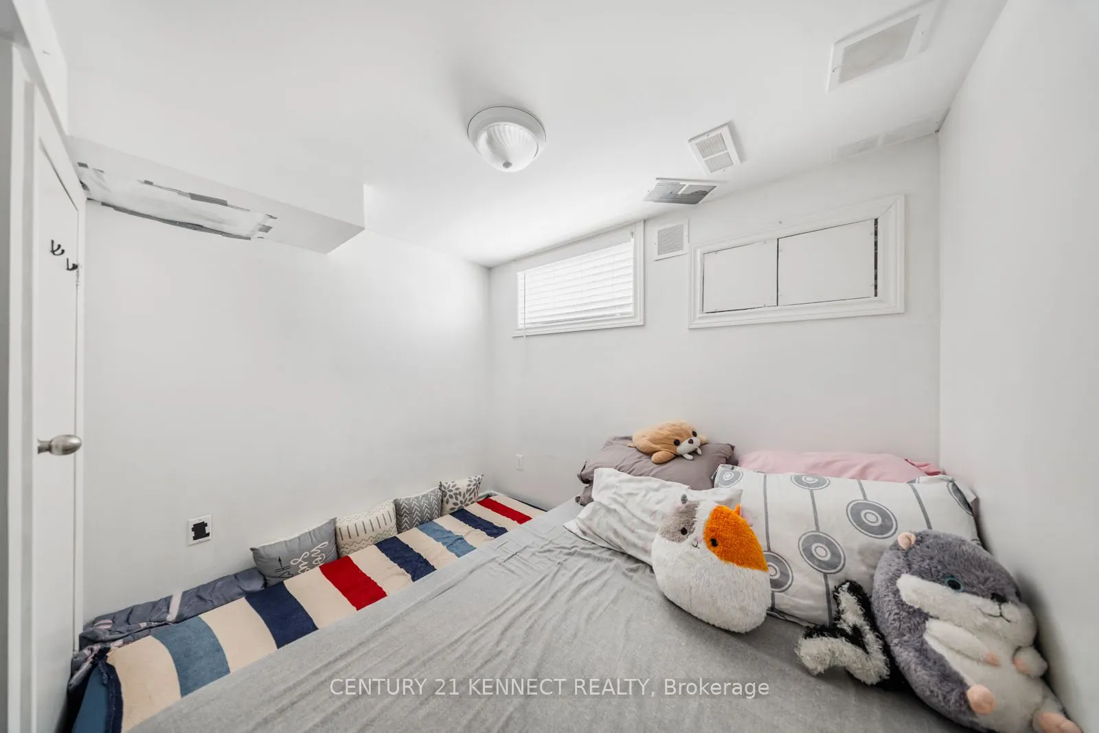 4475/4477 Hiram Street, #15