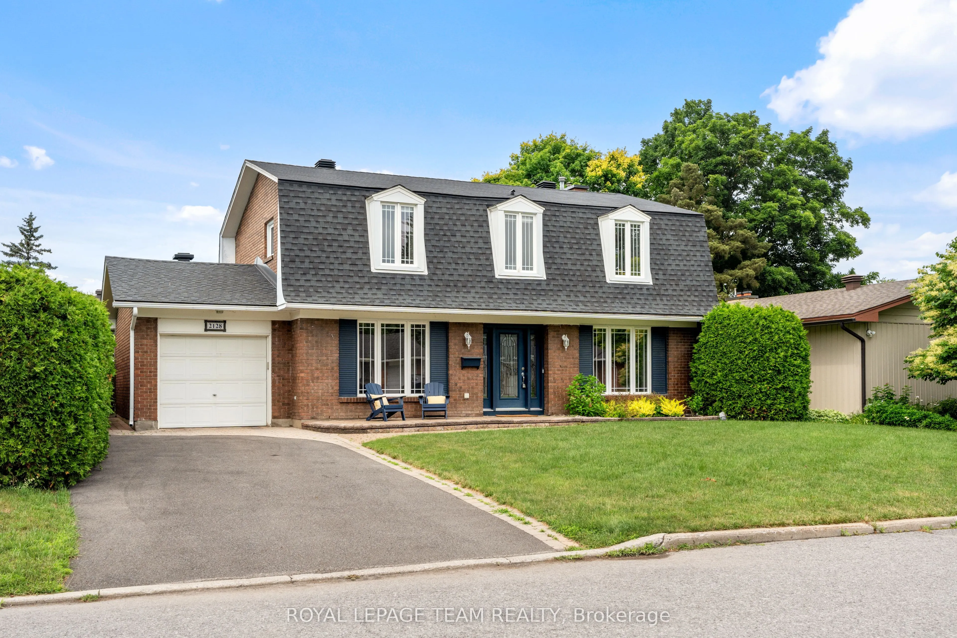 2128 Hubbard Crescent