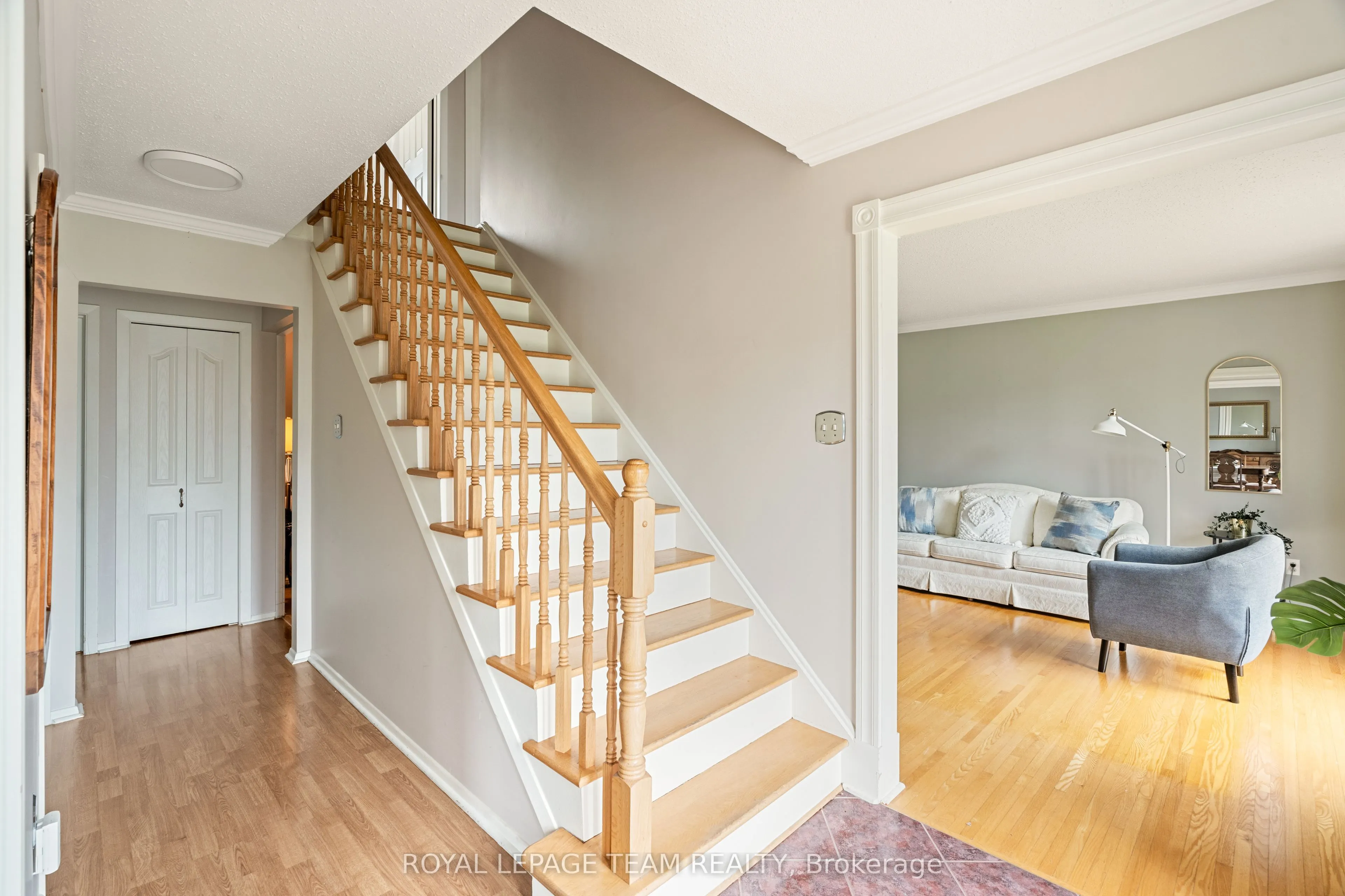 2128 Hubbard Crescent