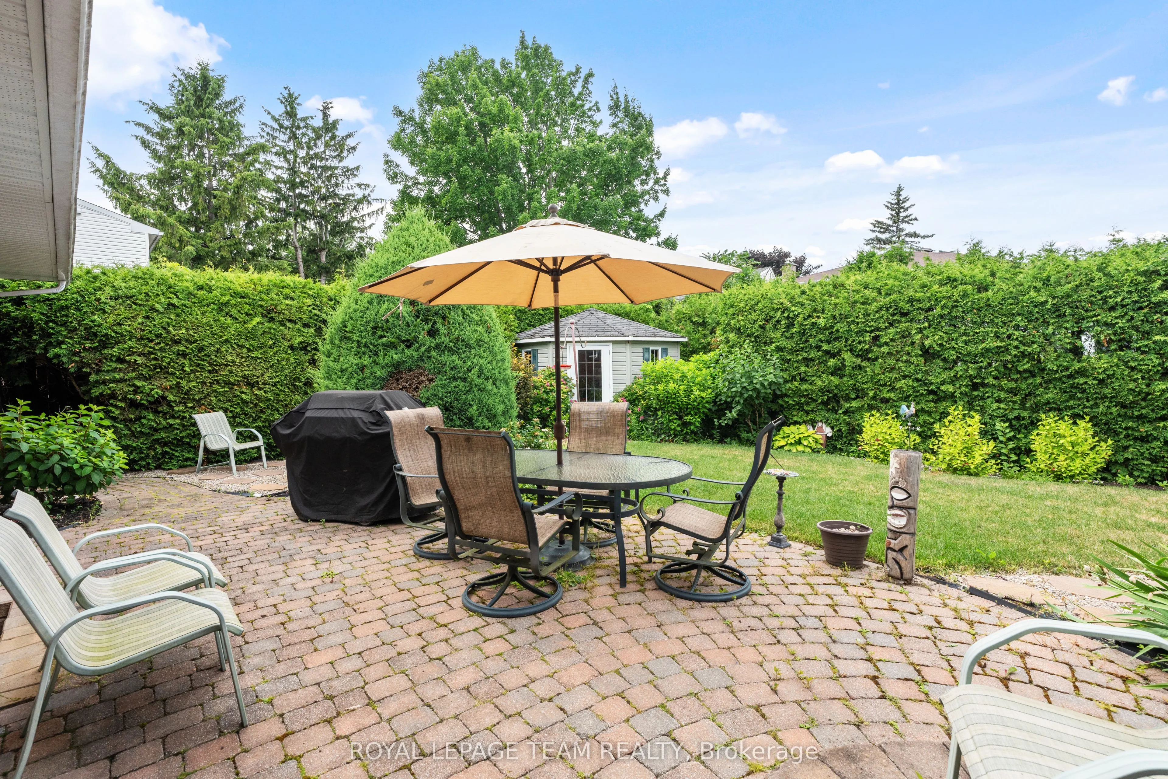 2128 Hubbard Crescent
