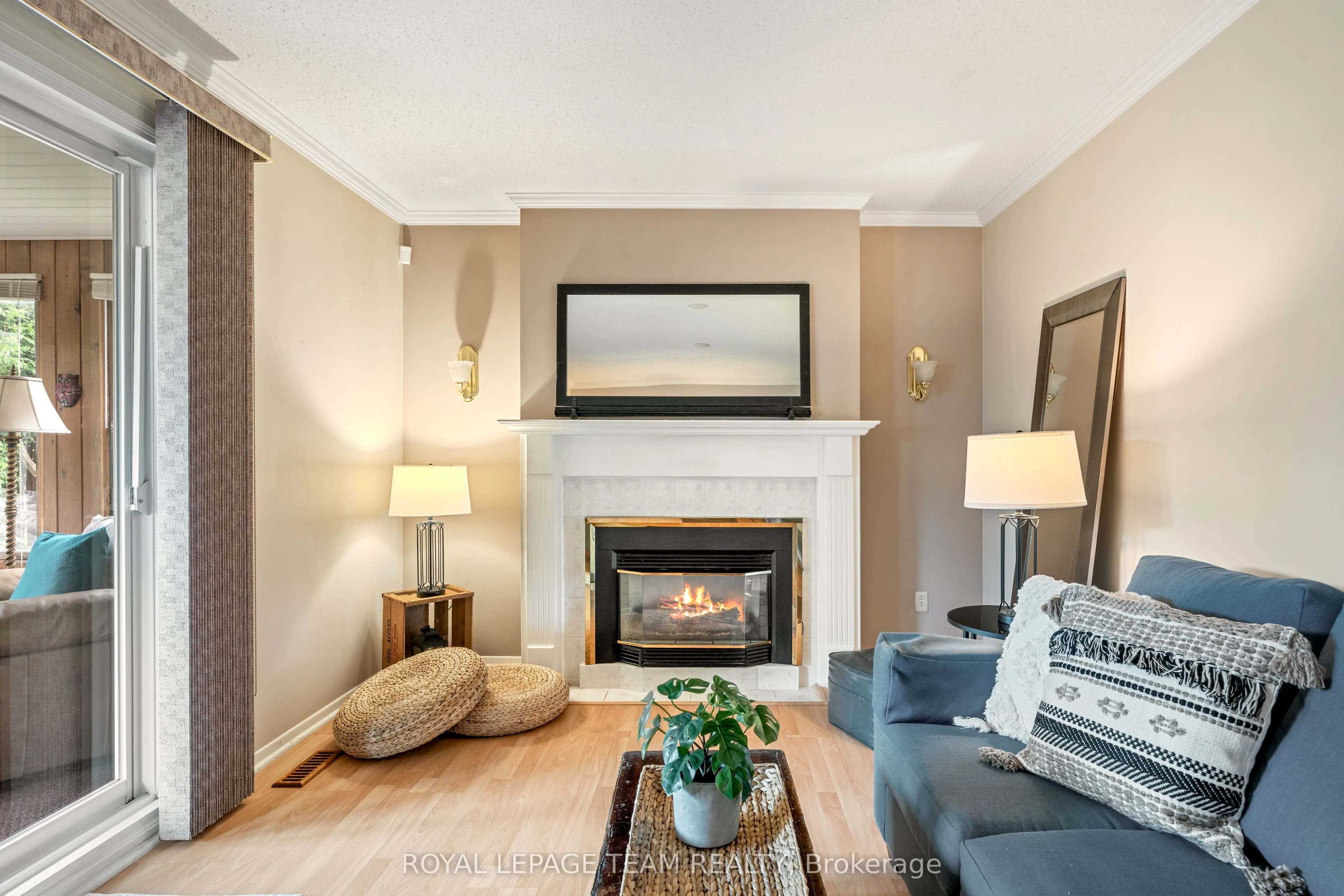 2128 Hubbard Crescent