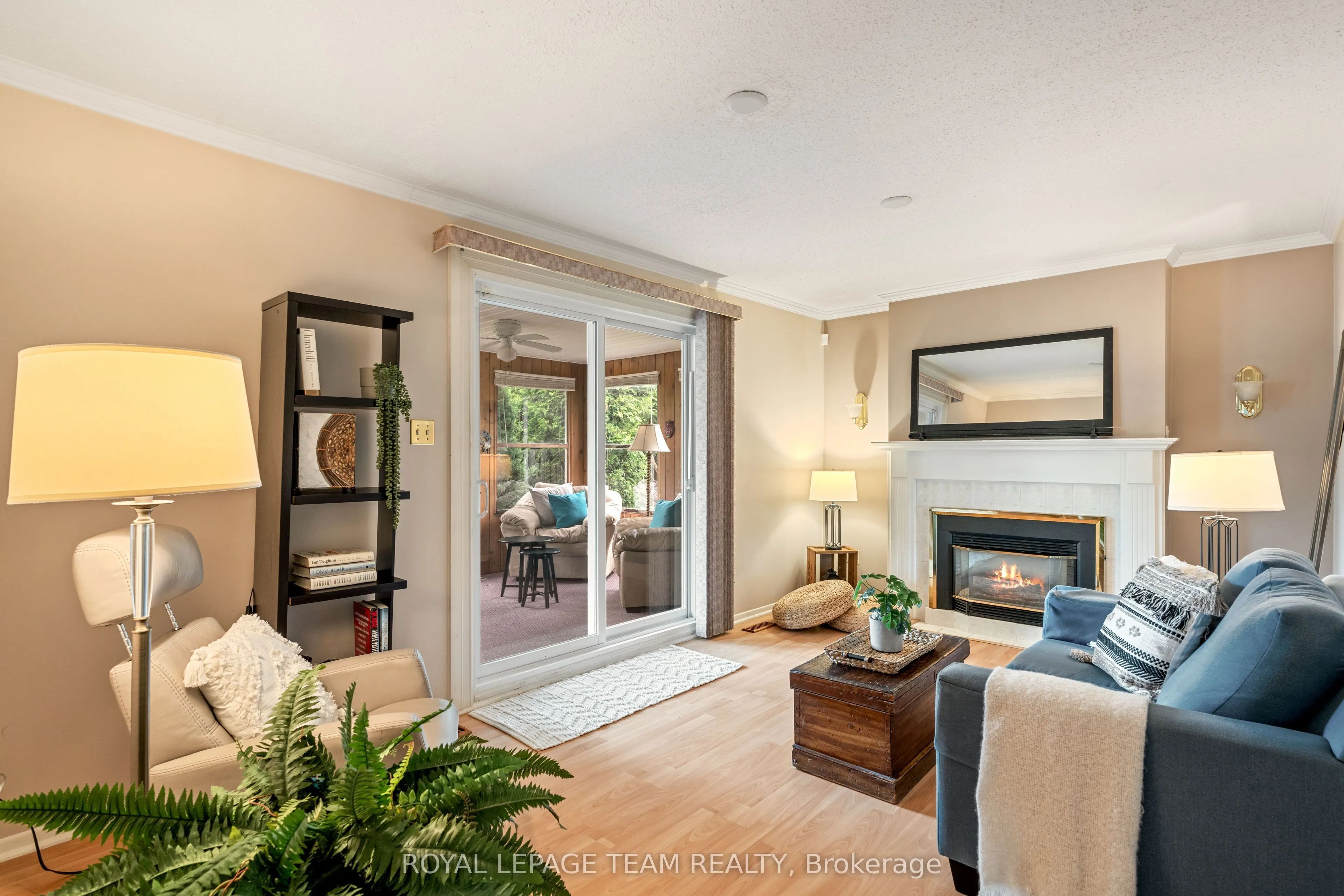 2128 Hubbard Crescent