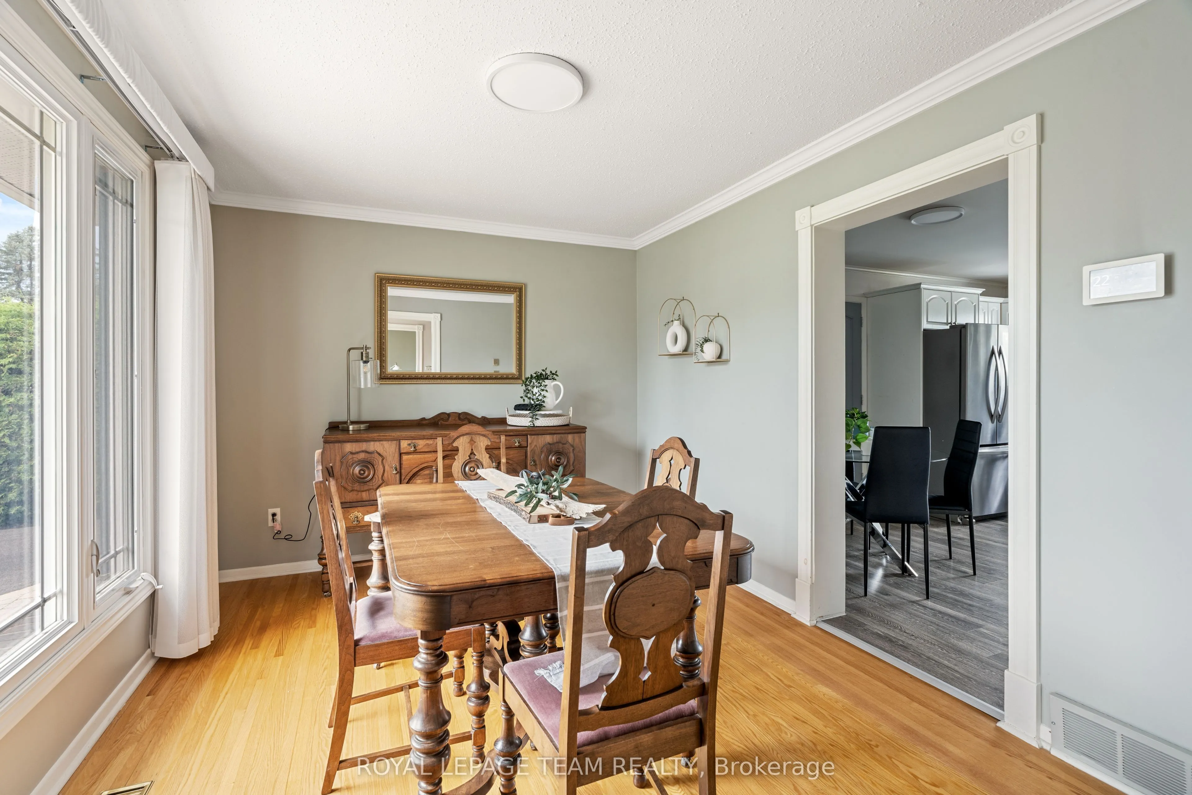 2128 Hubbard Crescent