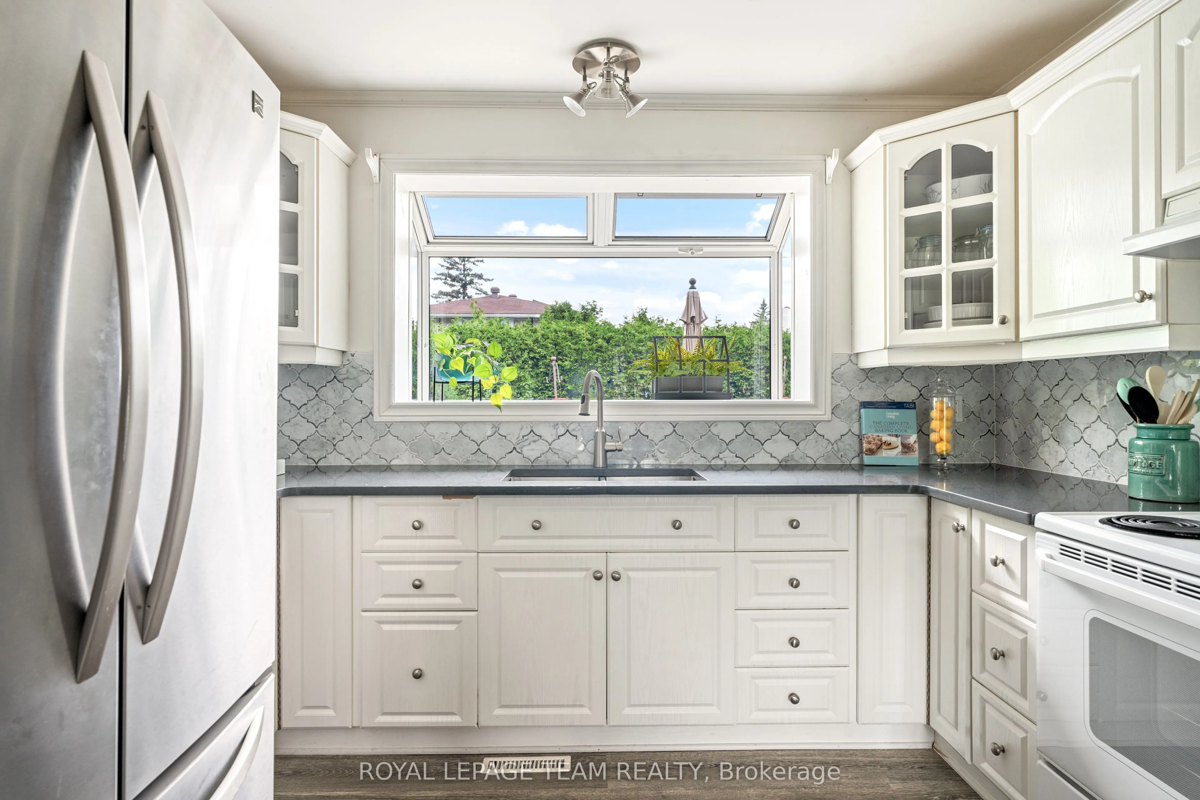 2128 Hubbard Crescent