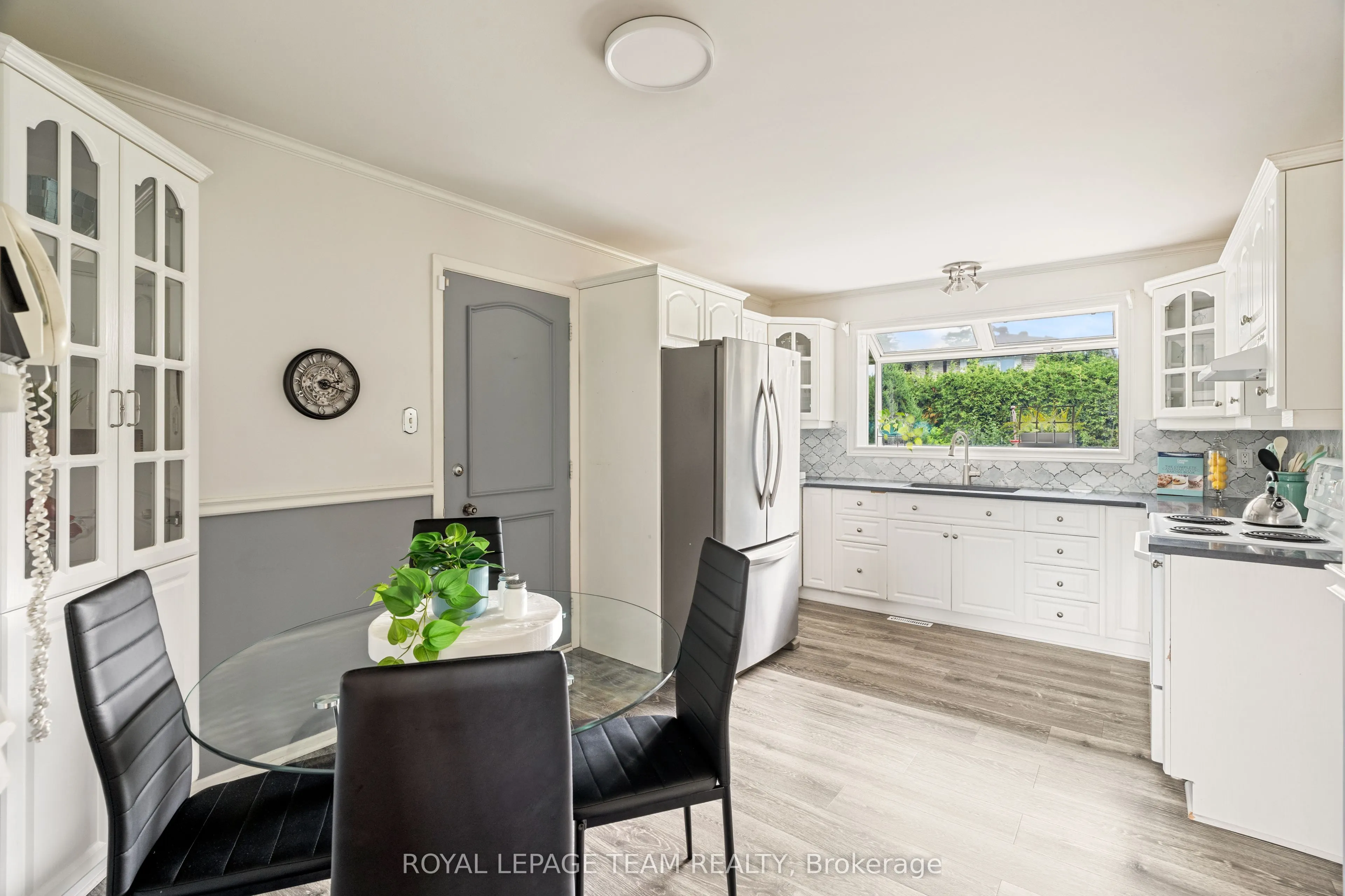 2128 Hubbard Crescent