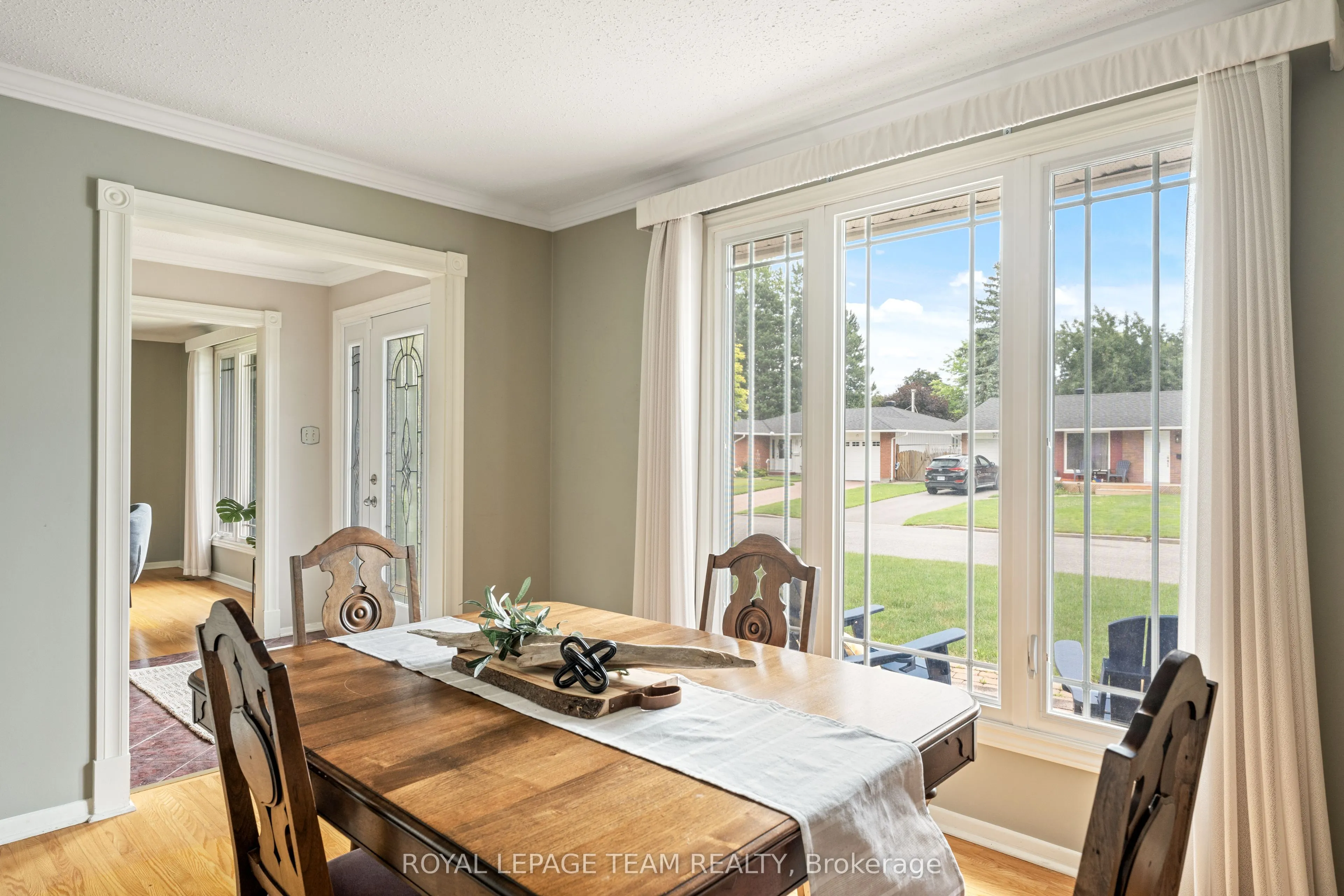 2128 Hubbard Crescent