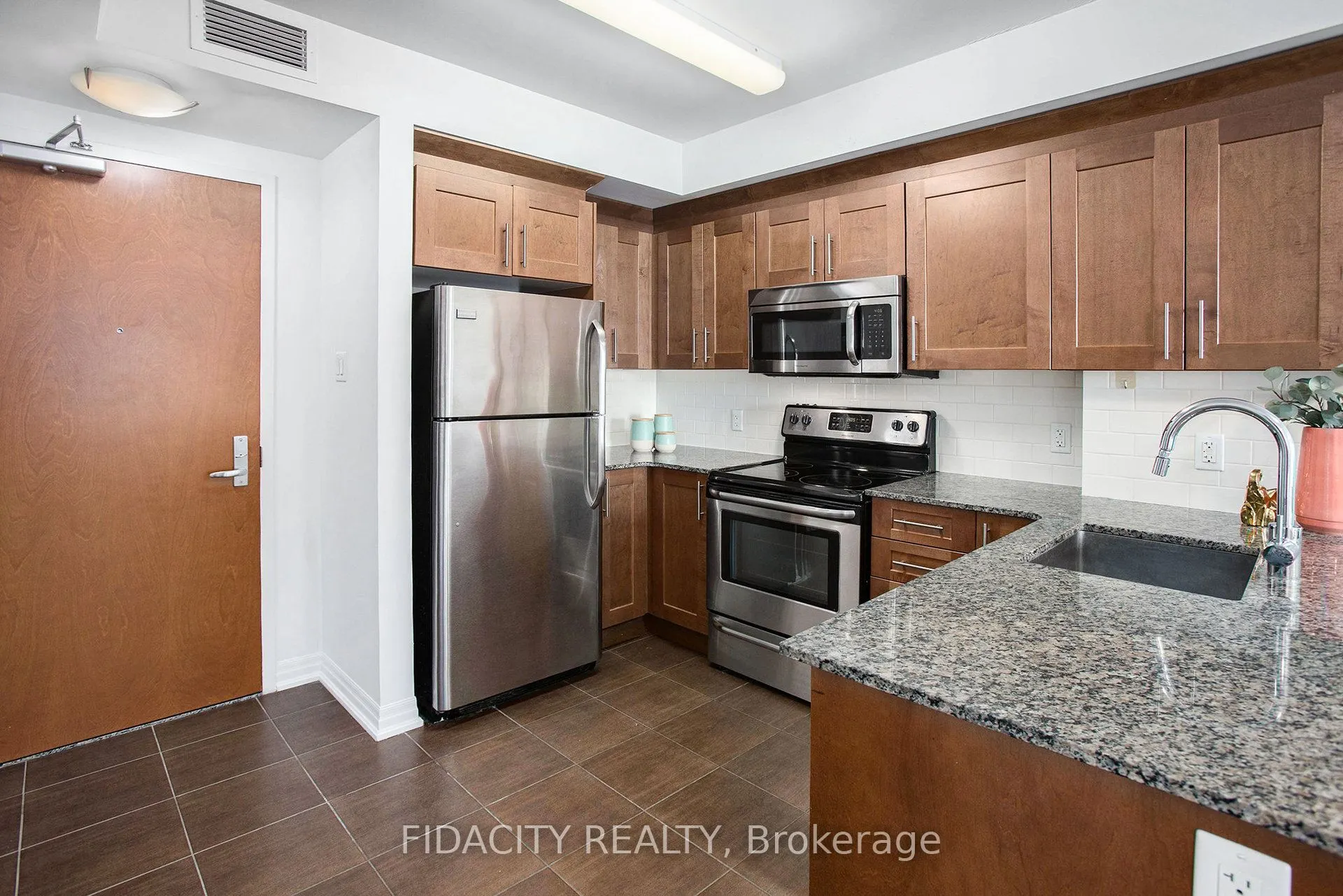 242 Rideau Street, #1105