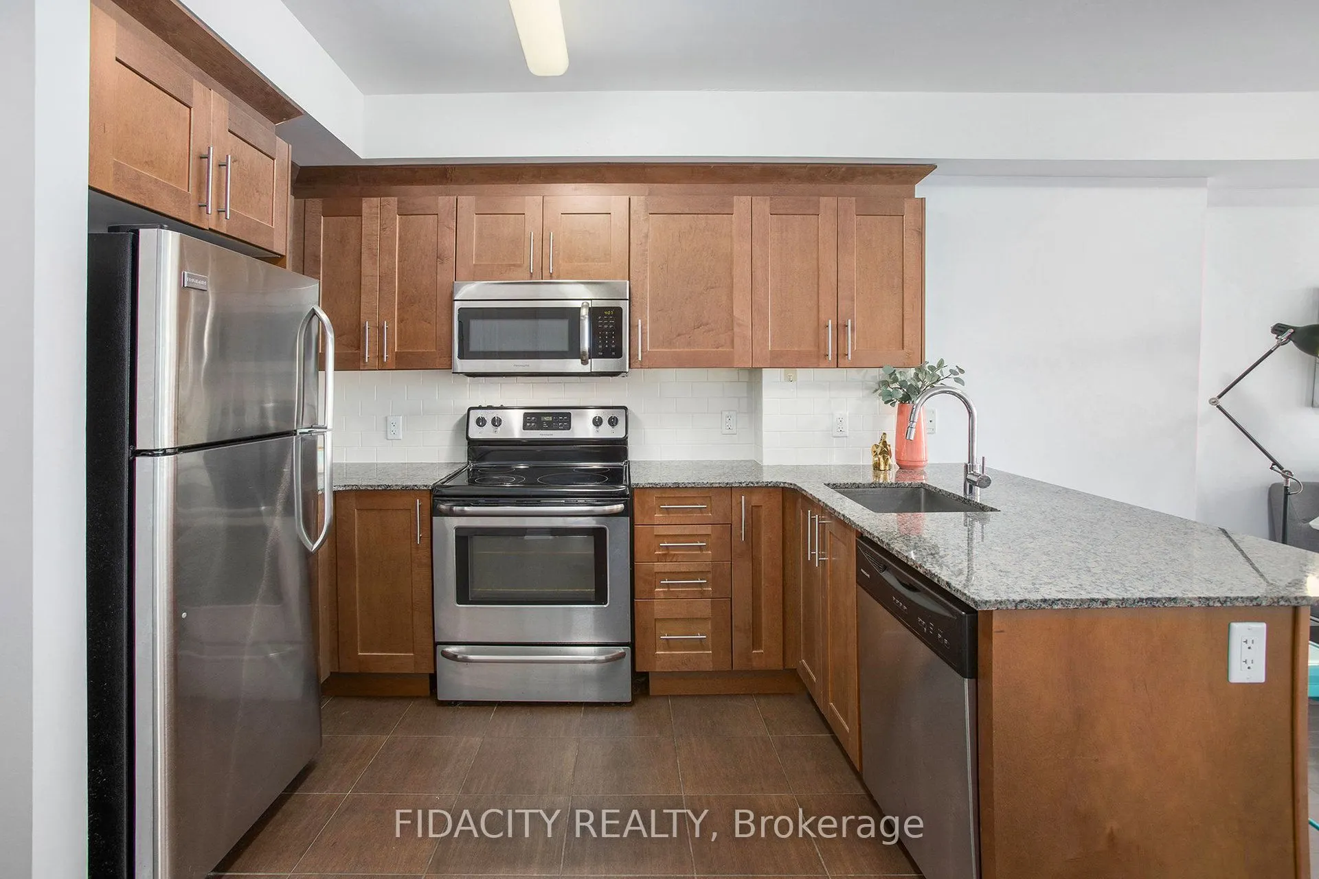 242 Rideau Street, #1105