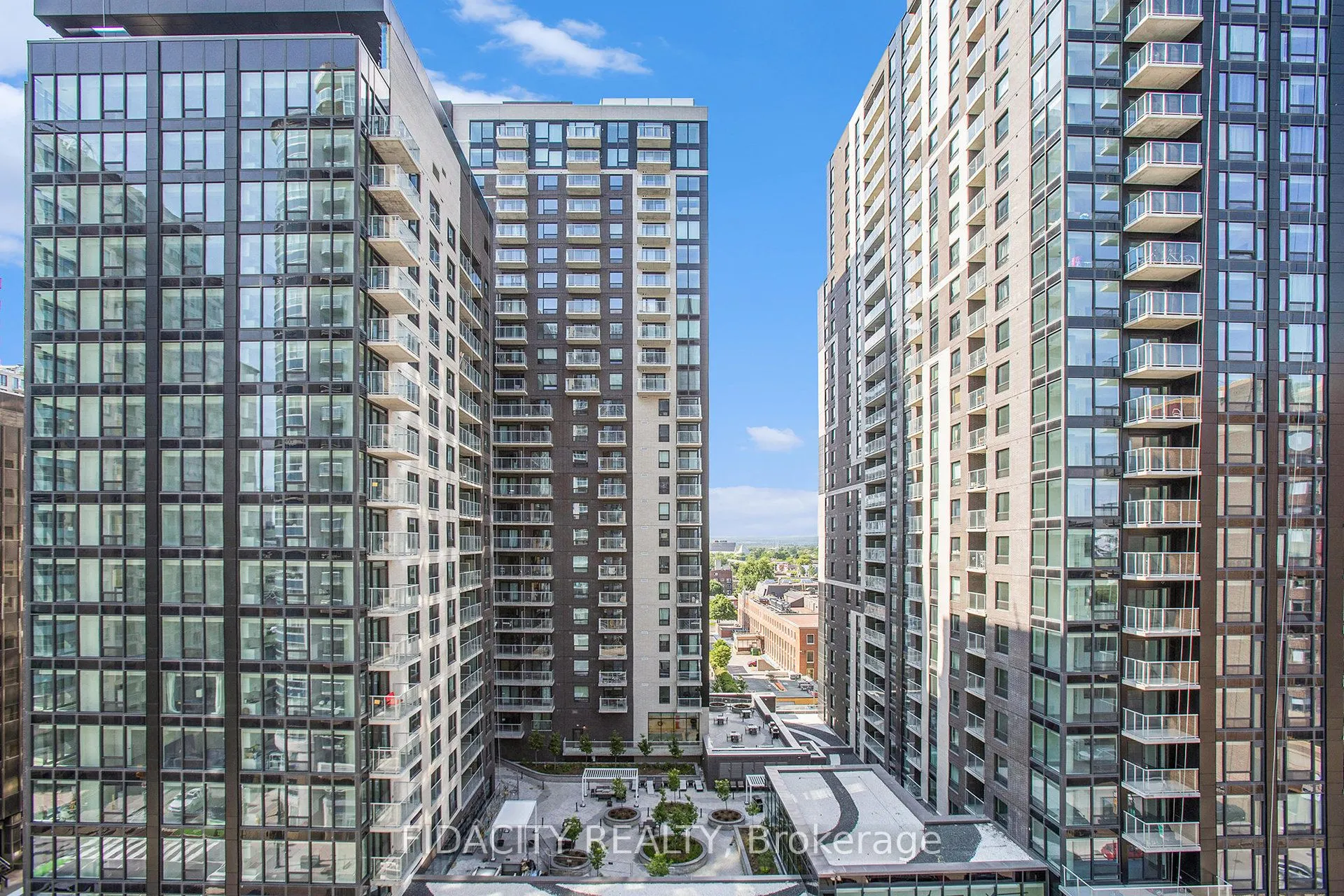 242 Rideau Street, #1105