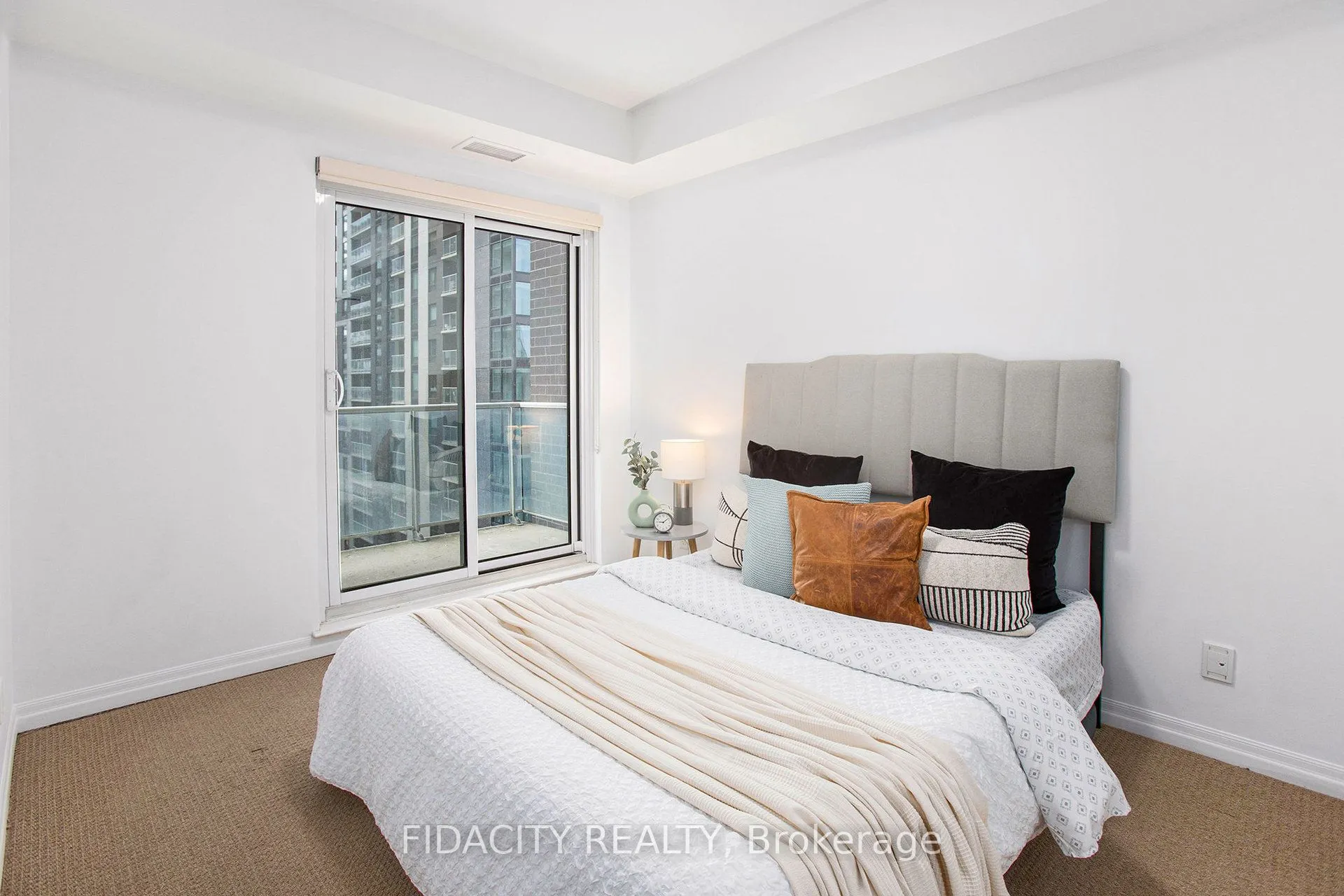 242 Rideau Street, #1105