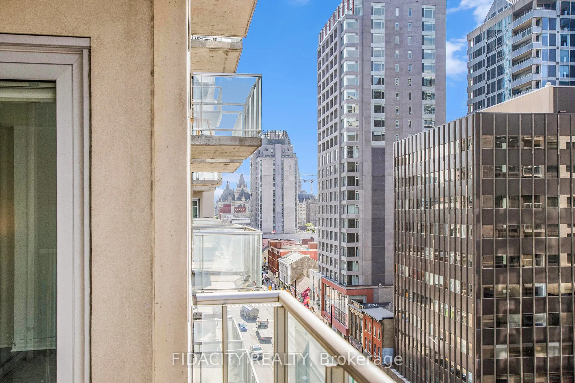 242 Rideau Street, #1105