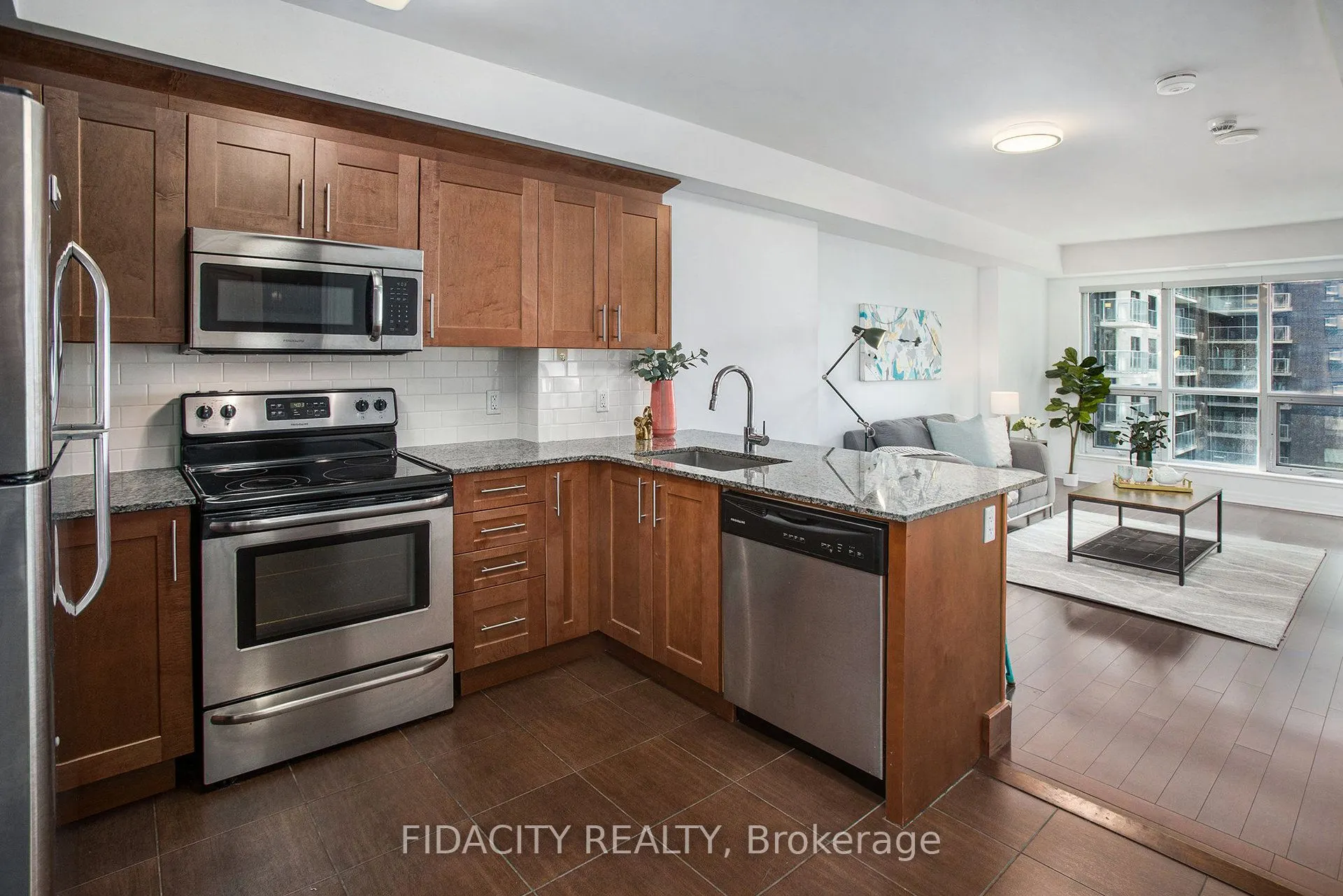 242 Rideau Street, #1105