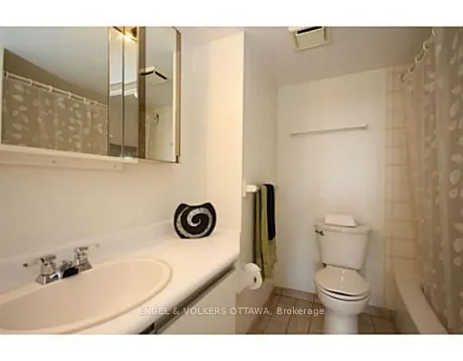 1025 Grenon Avenue, #409