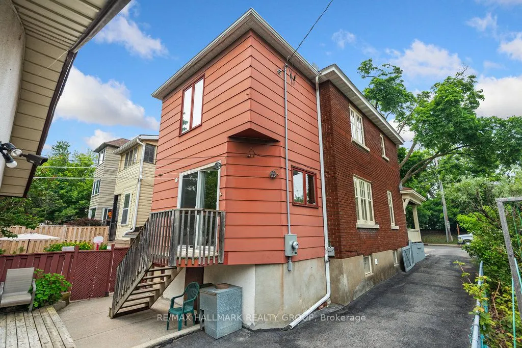 386 First Avenue