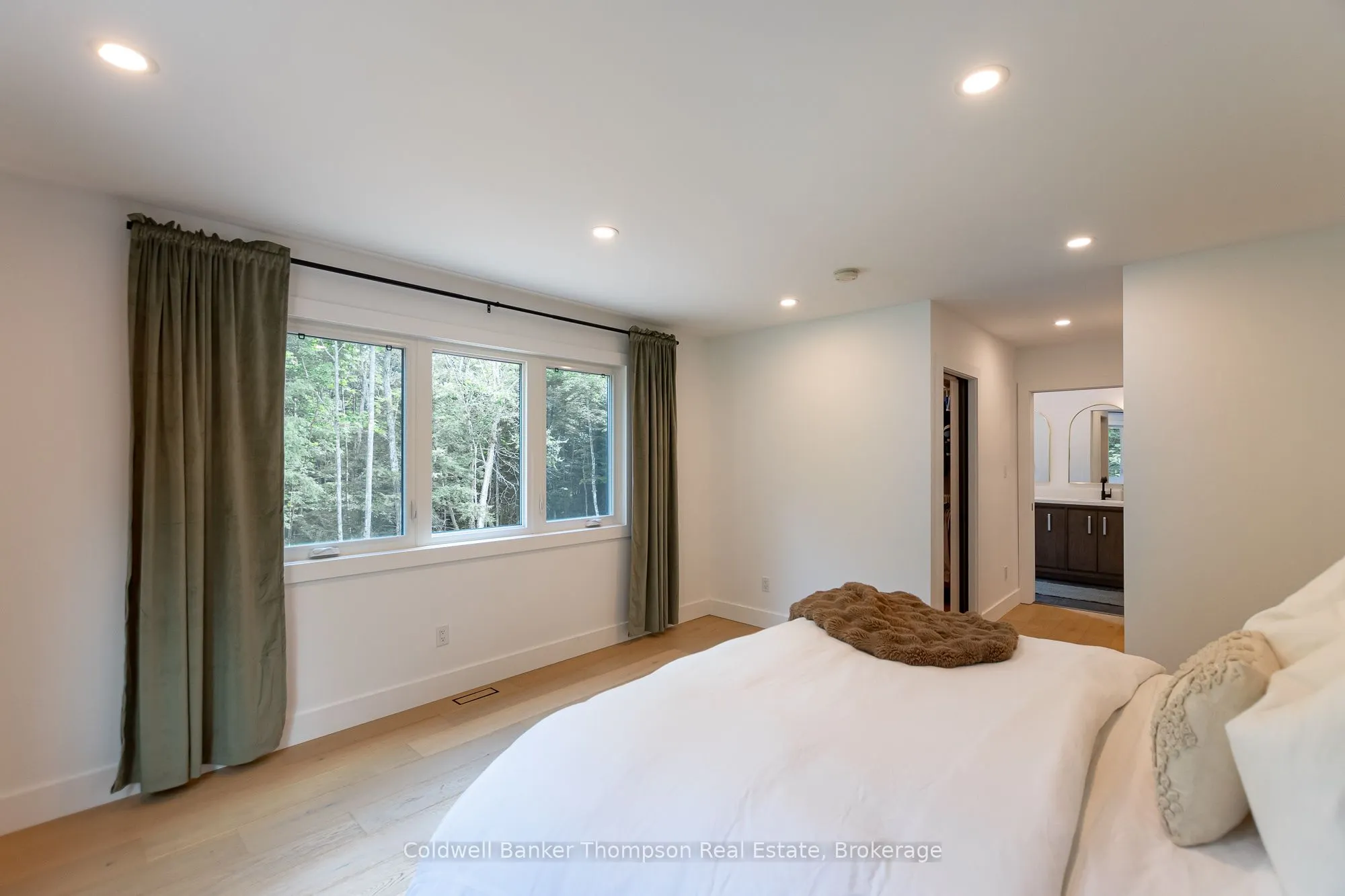 4620 Aspdin Road