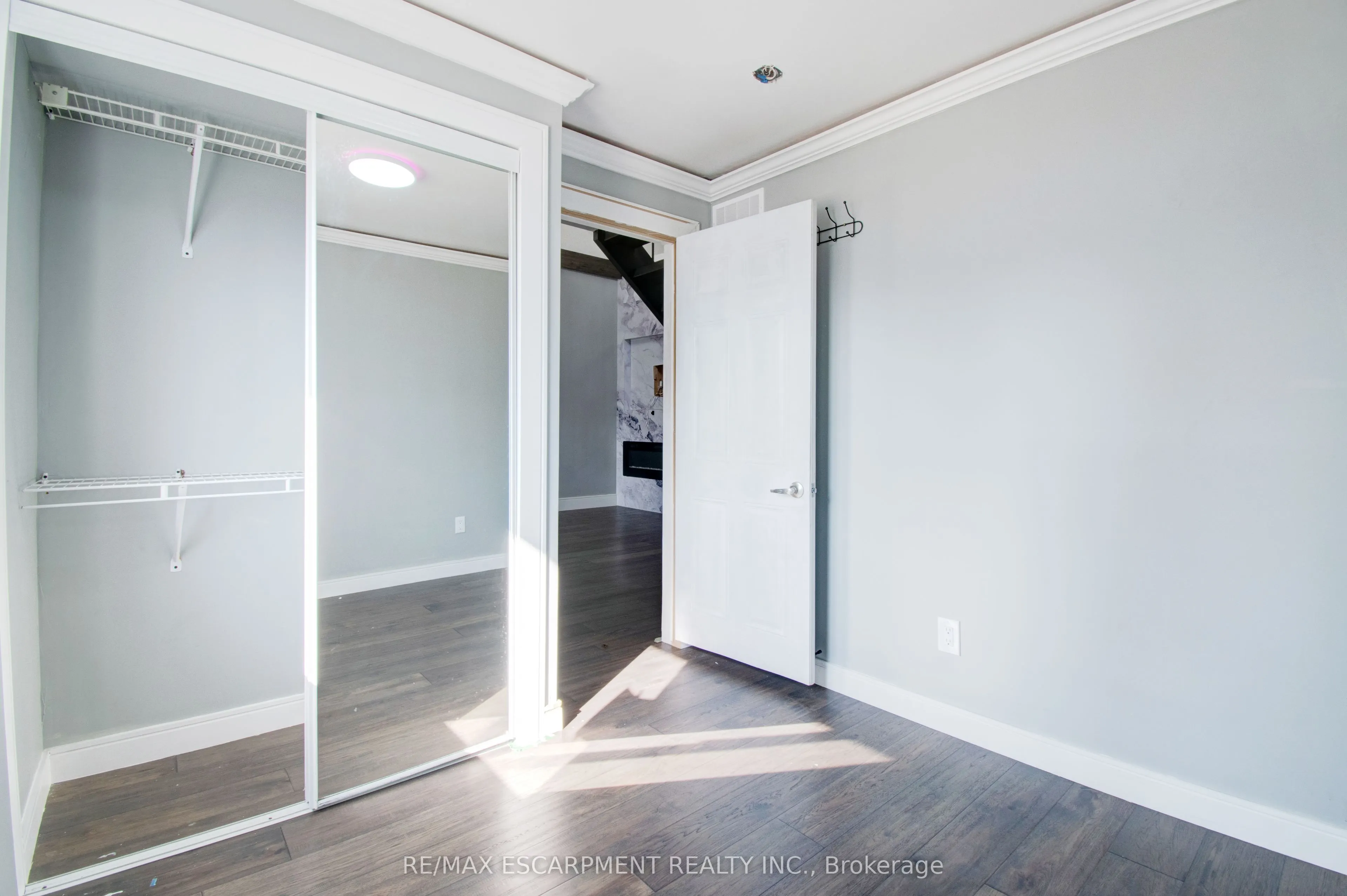 85 East 37th Street