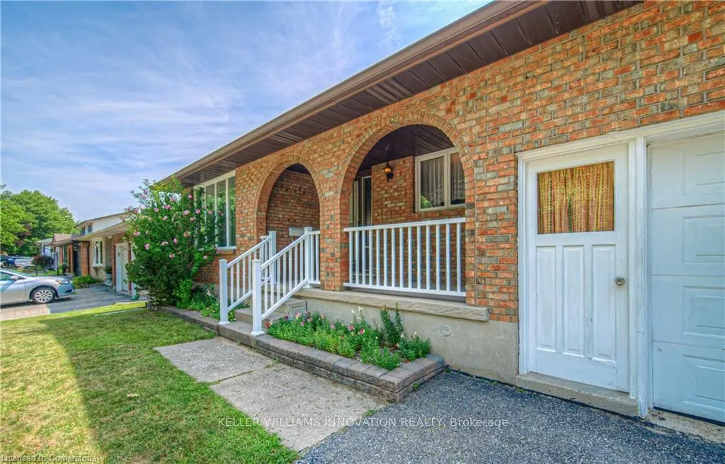 641 Black Oak Crescent