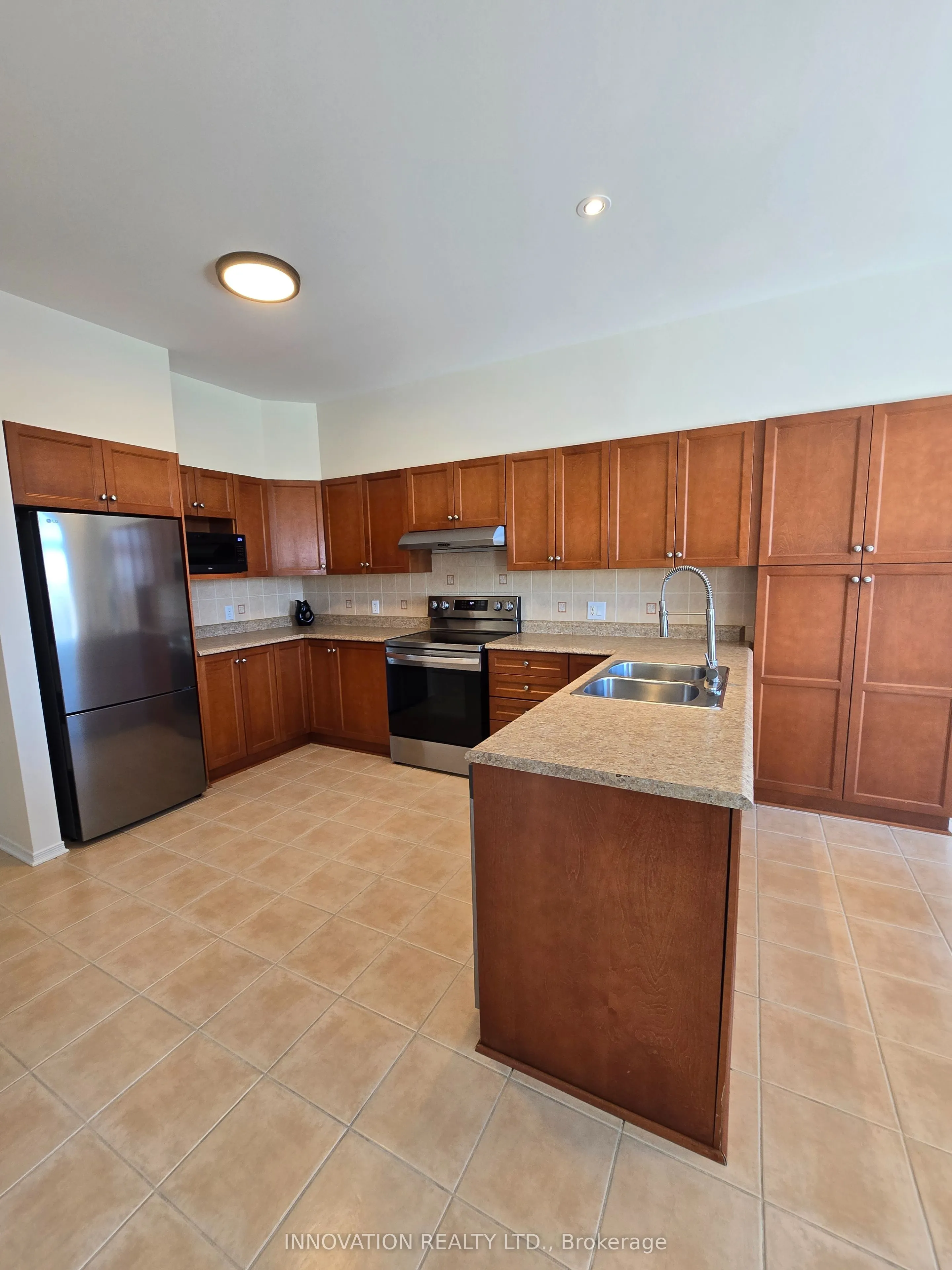 324 Rustic Hills Crescent
