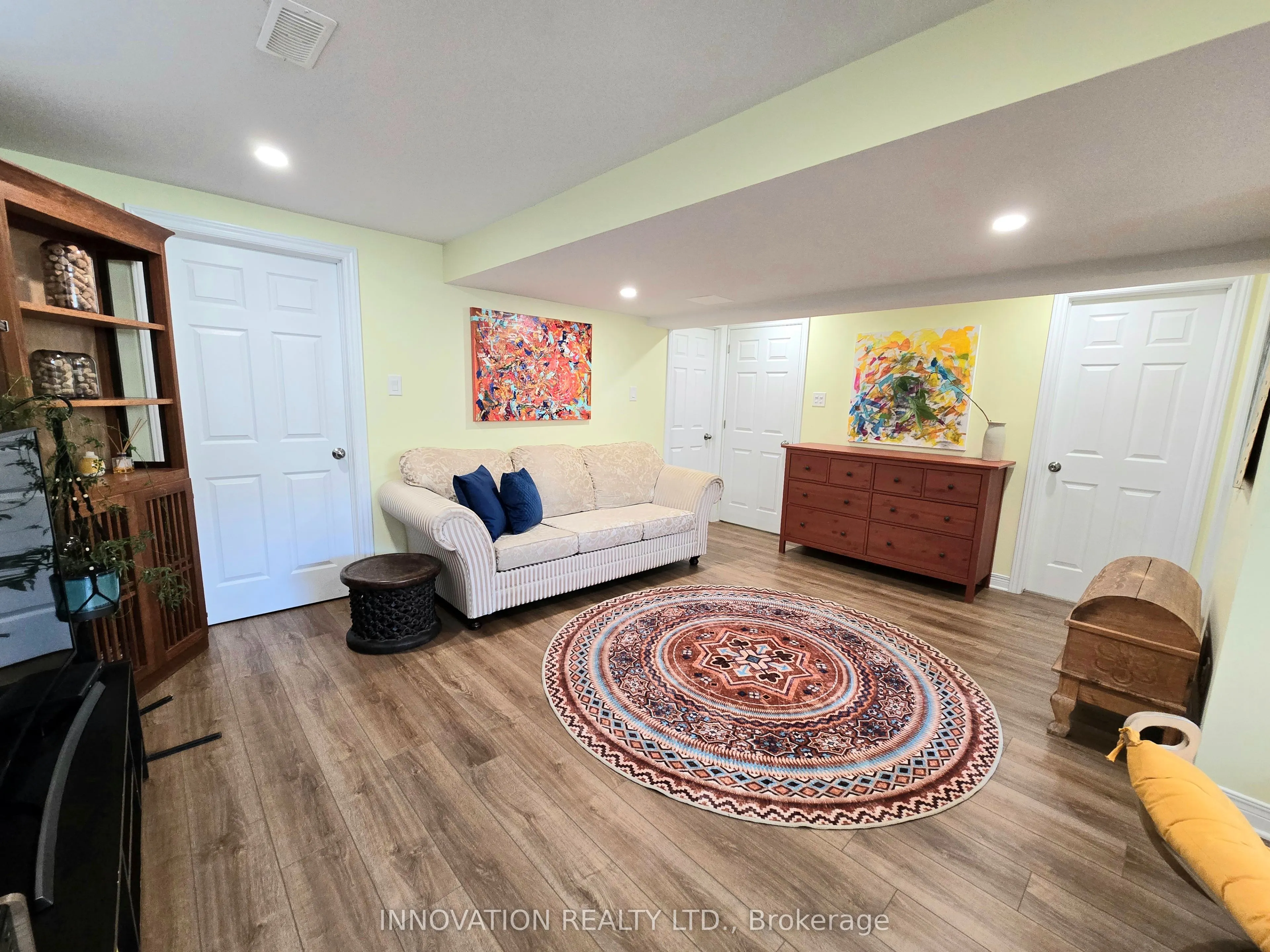 324 Rustic Hills Crescent
