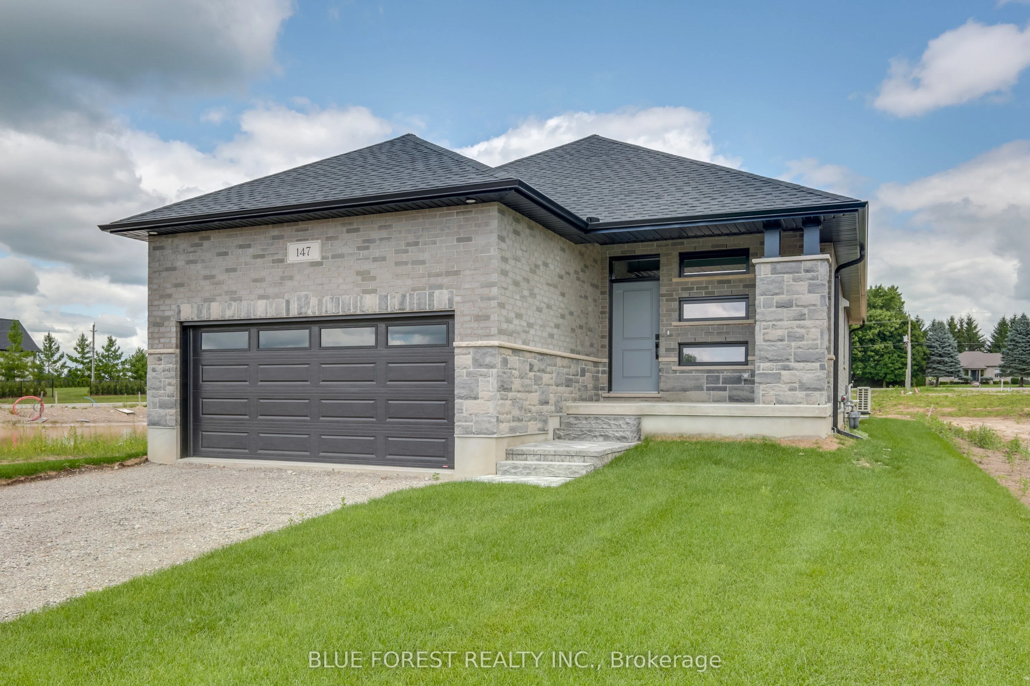147 SHIRLEY Street
