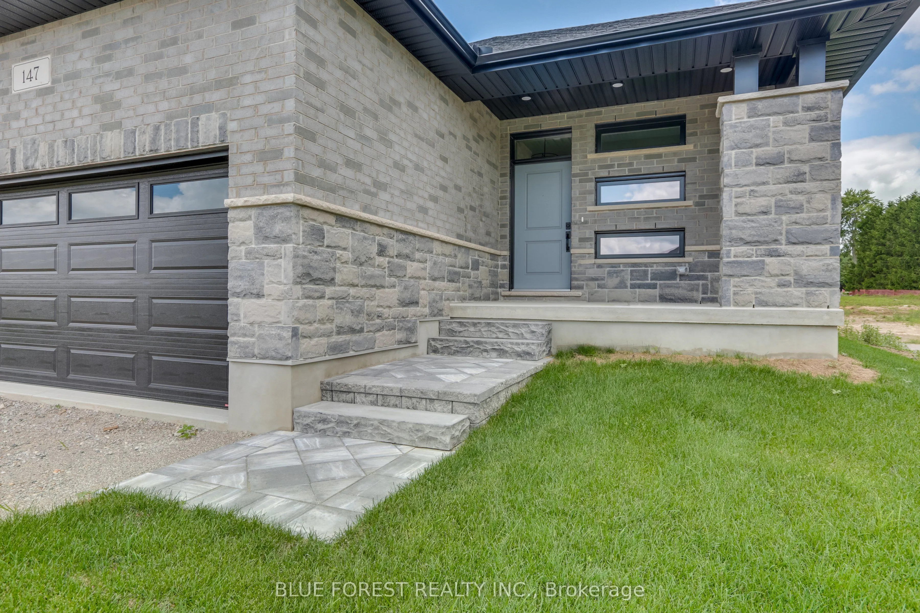 147 SHIRLEY Street
