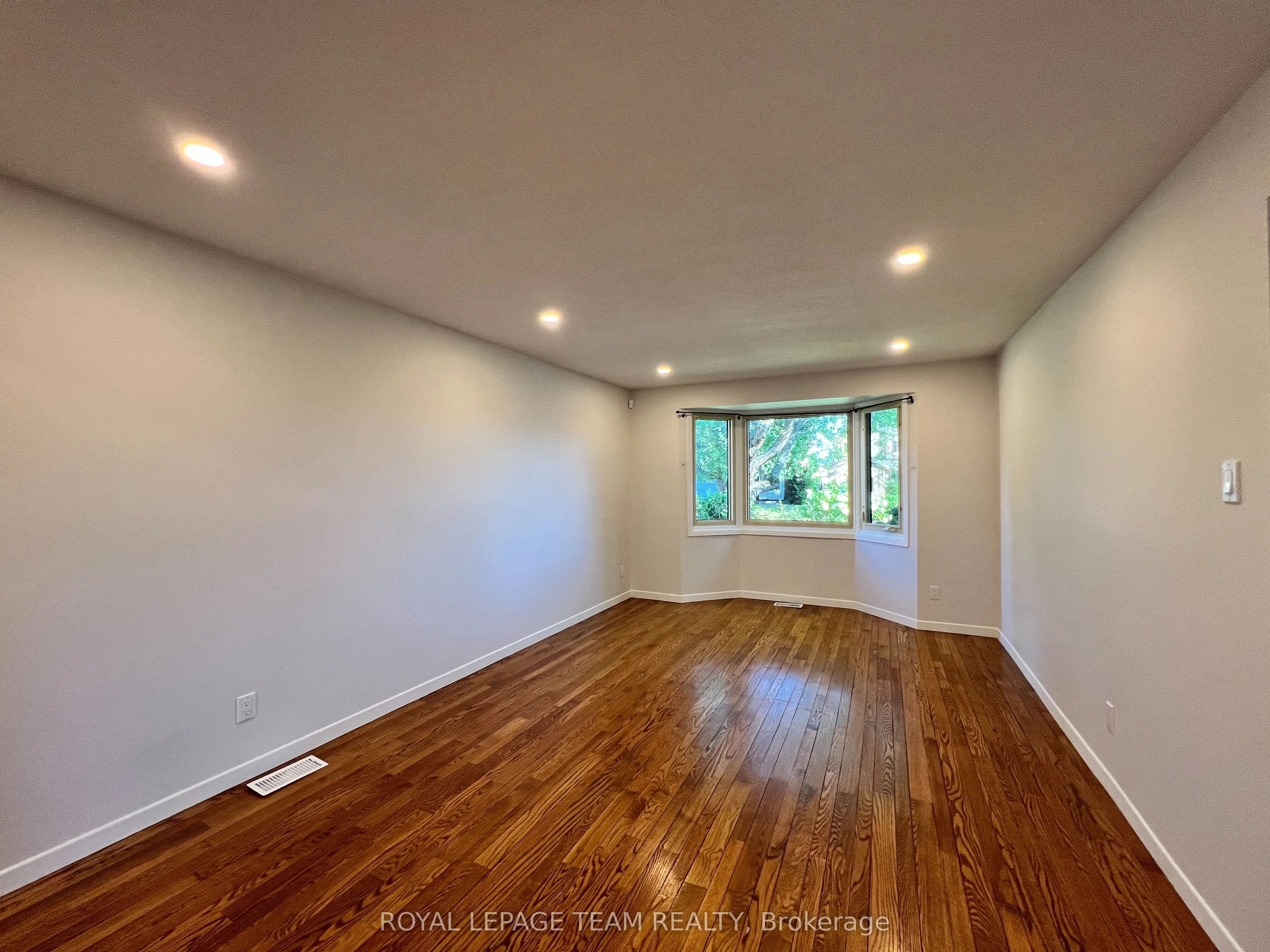 49 Farm Gate Crescent