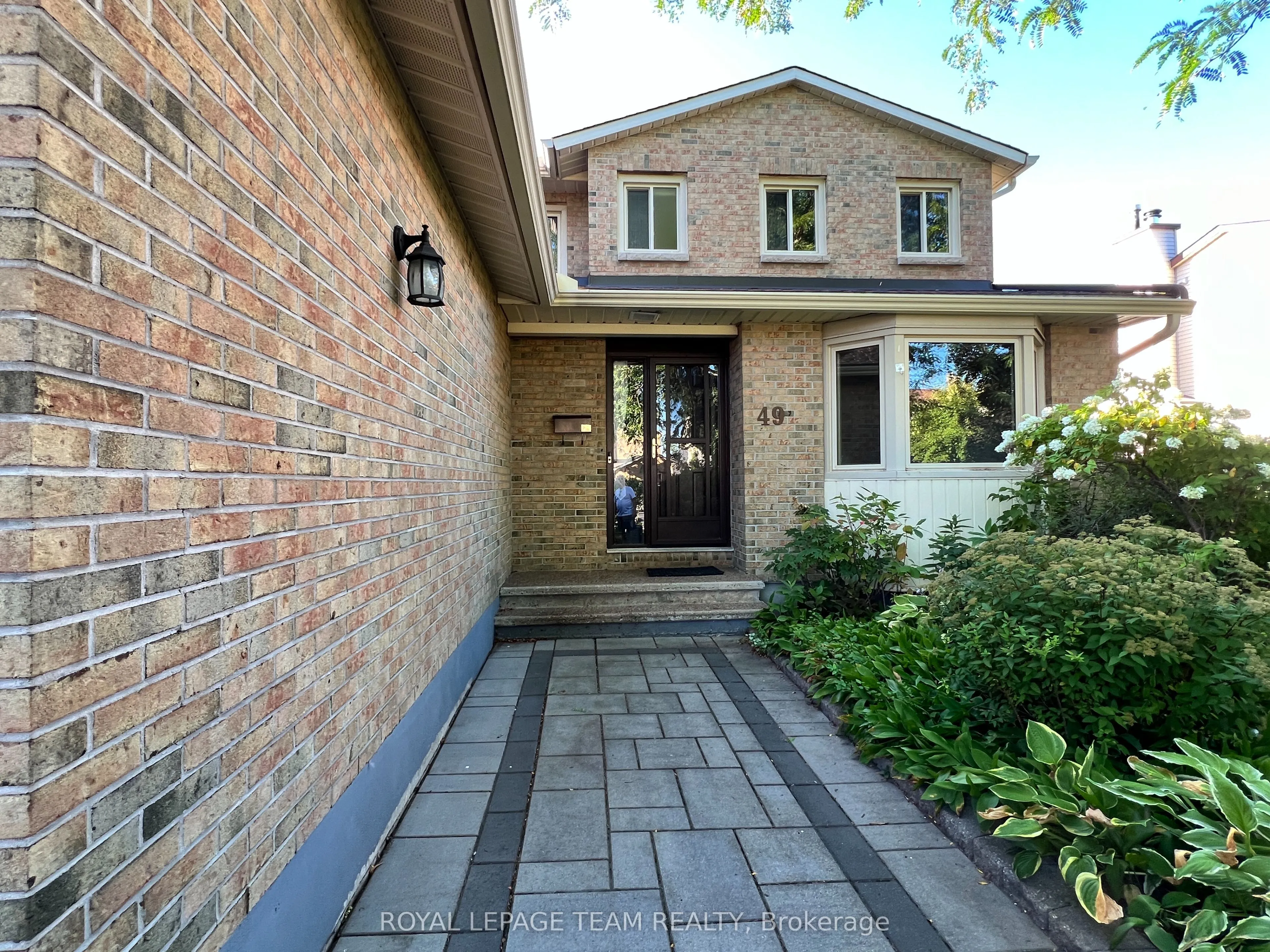 49 Farm Gate Crescent