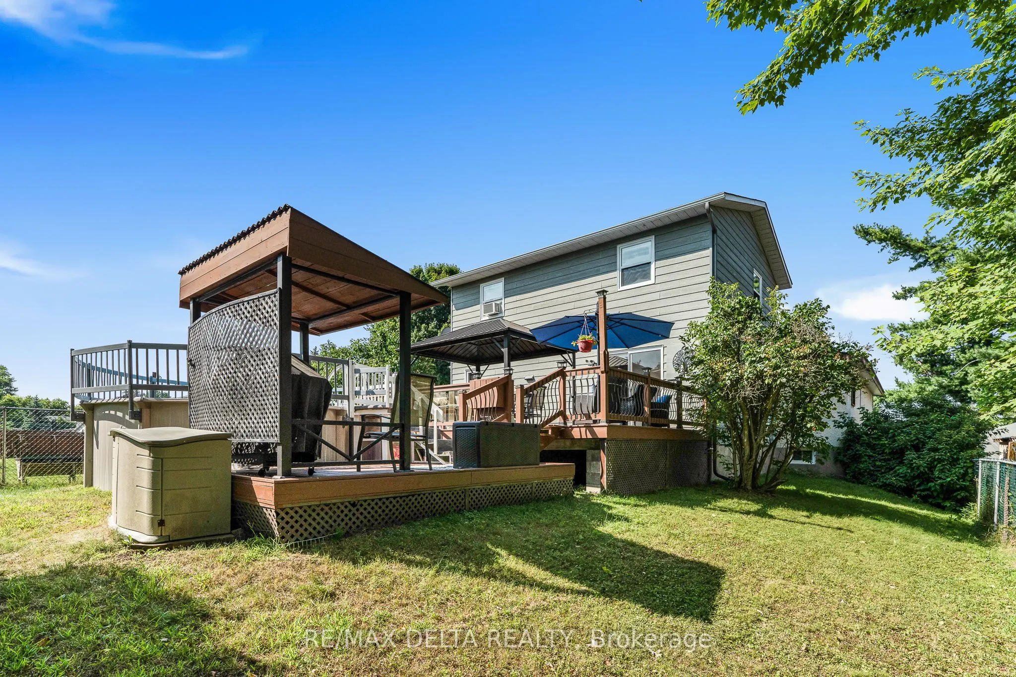 1115 Cholette Crescent