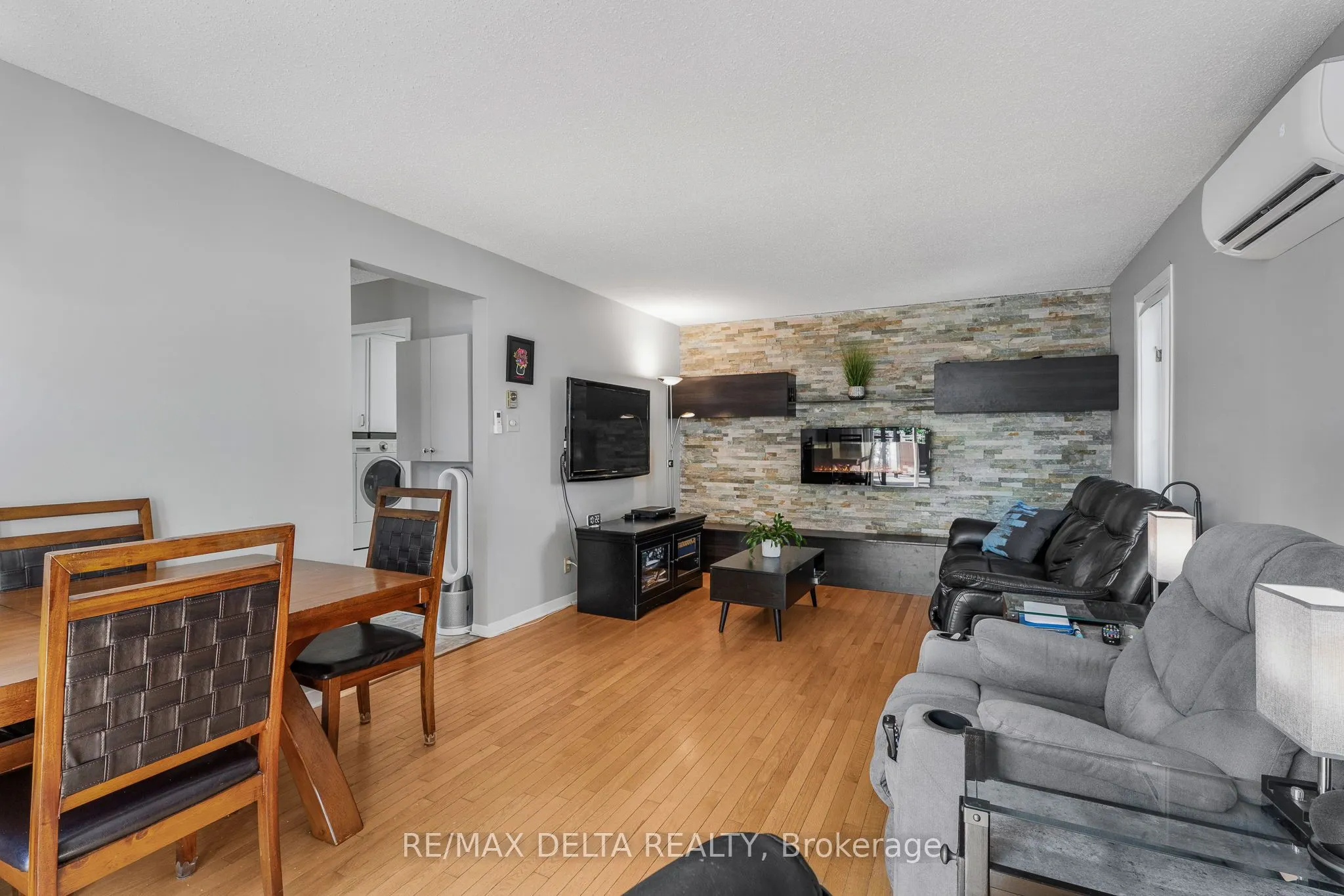1115 Cholette Crescent