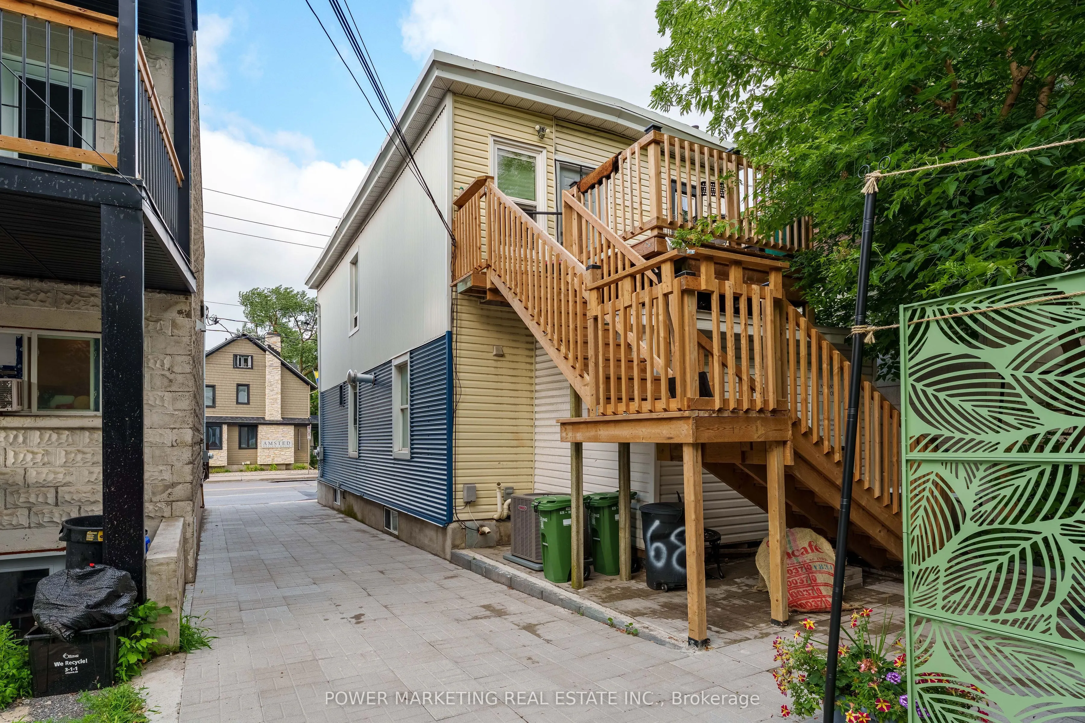 684 BRONSON Avenue