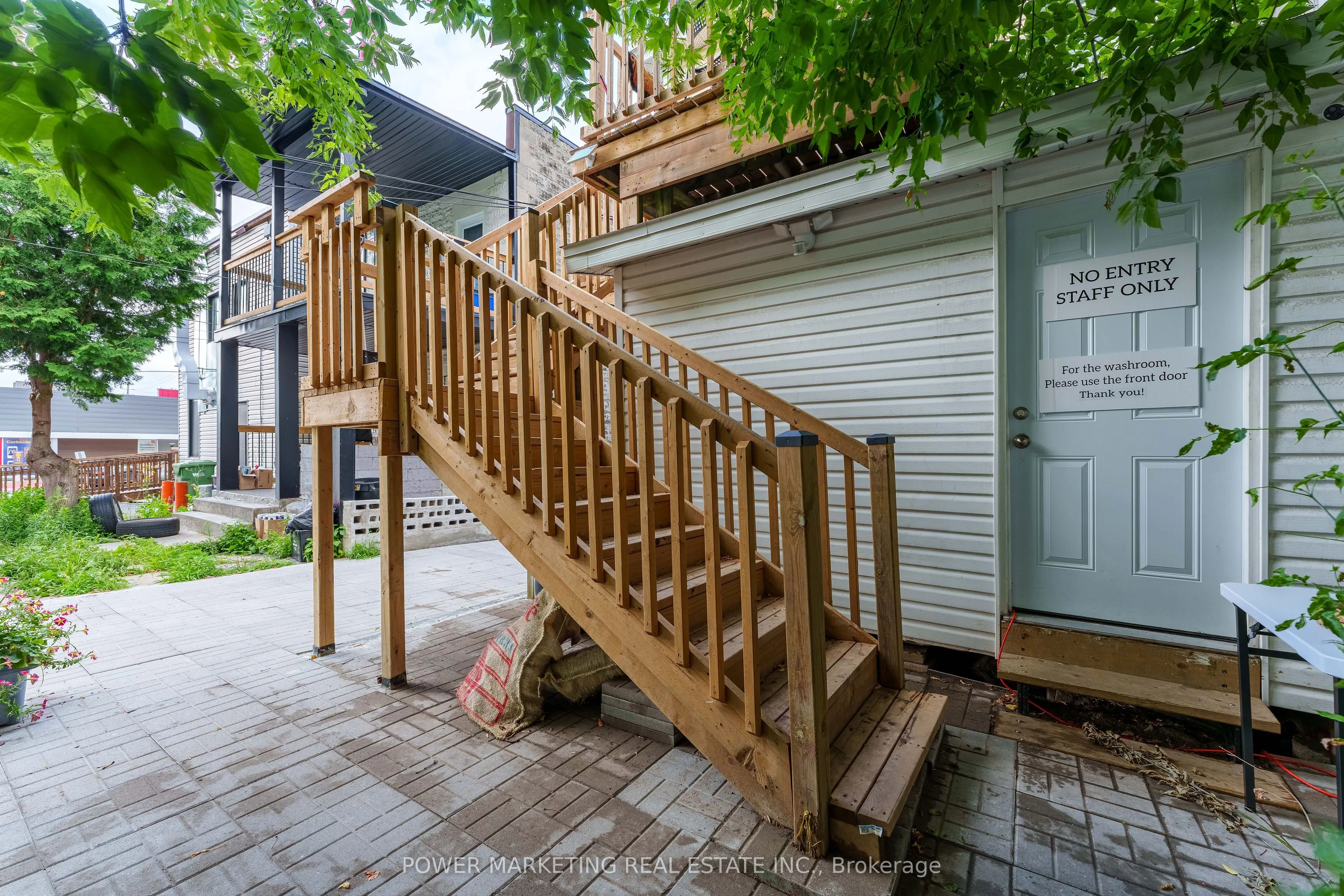 684 BRONSON Avenue