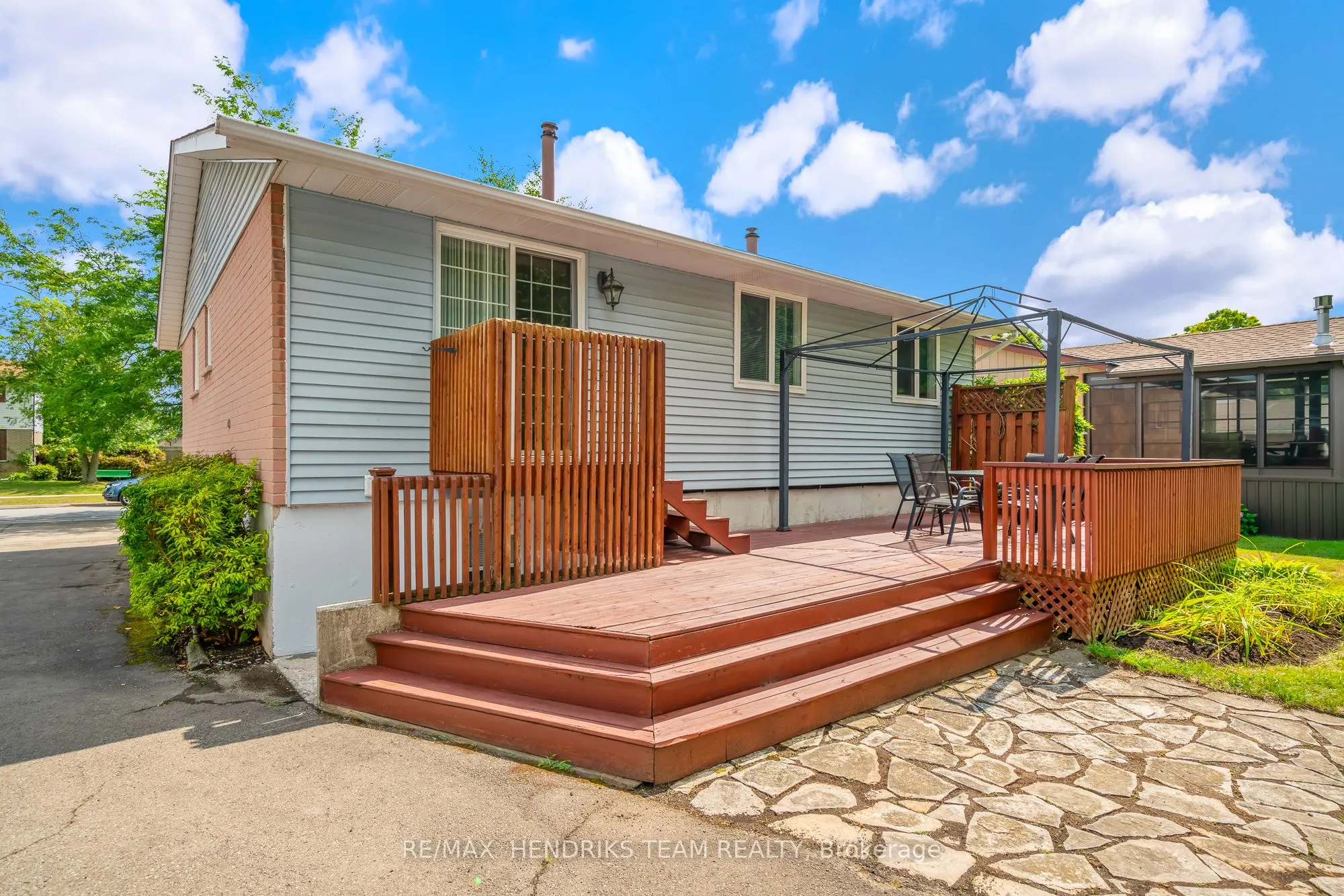 55 Leaside Drive