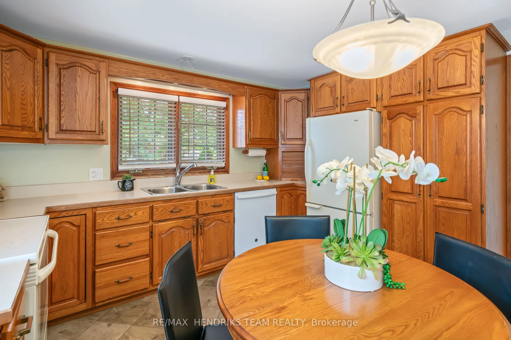 55 Leaside Drive