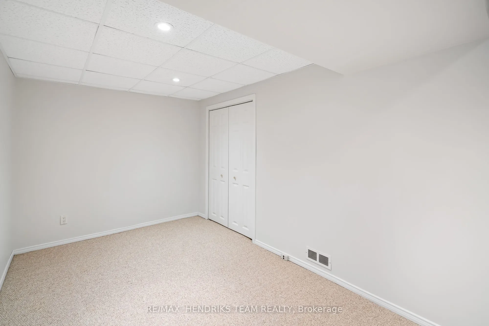 55 Leaside Drive