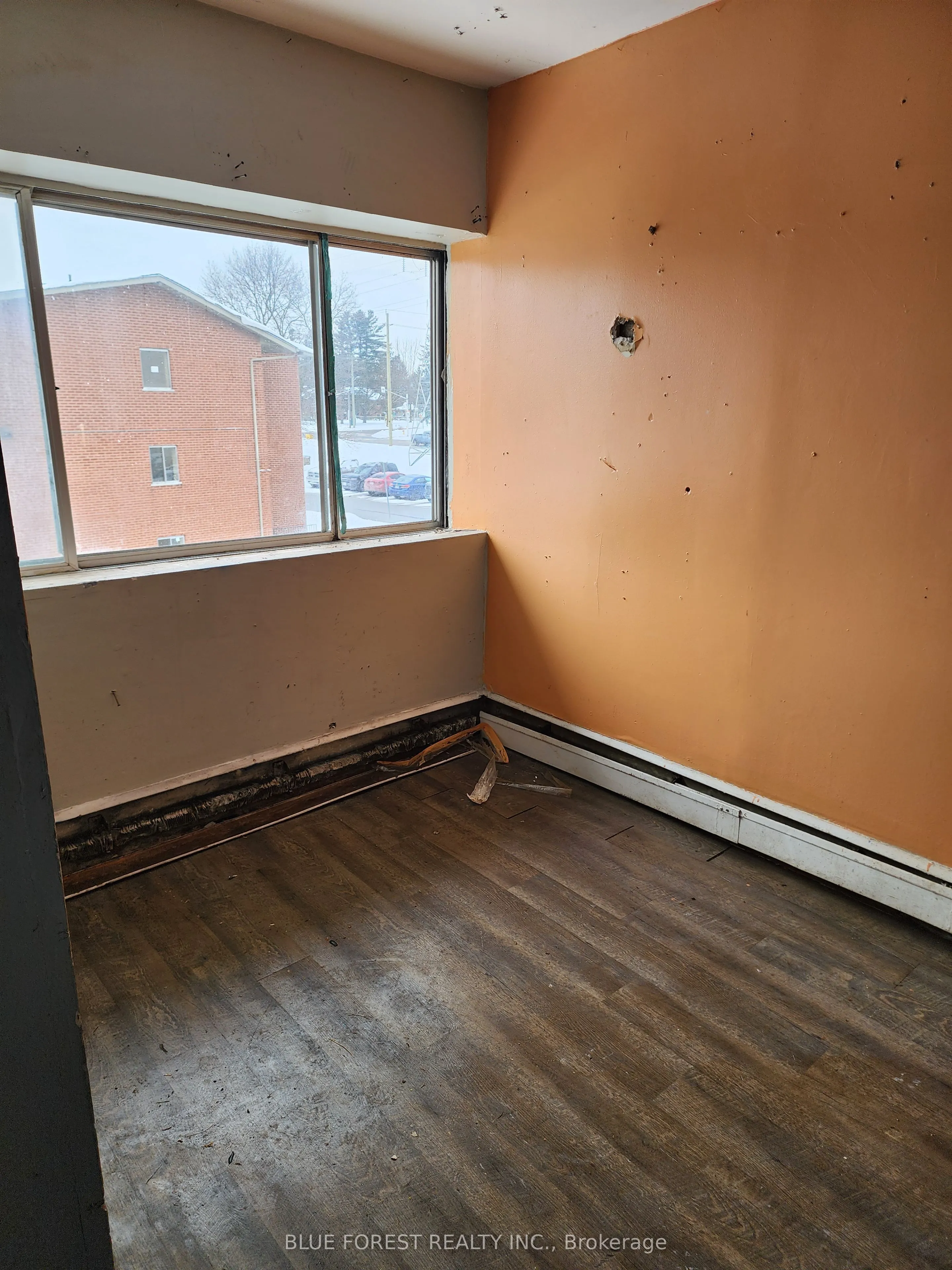 1172 Hamilton Road, #304