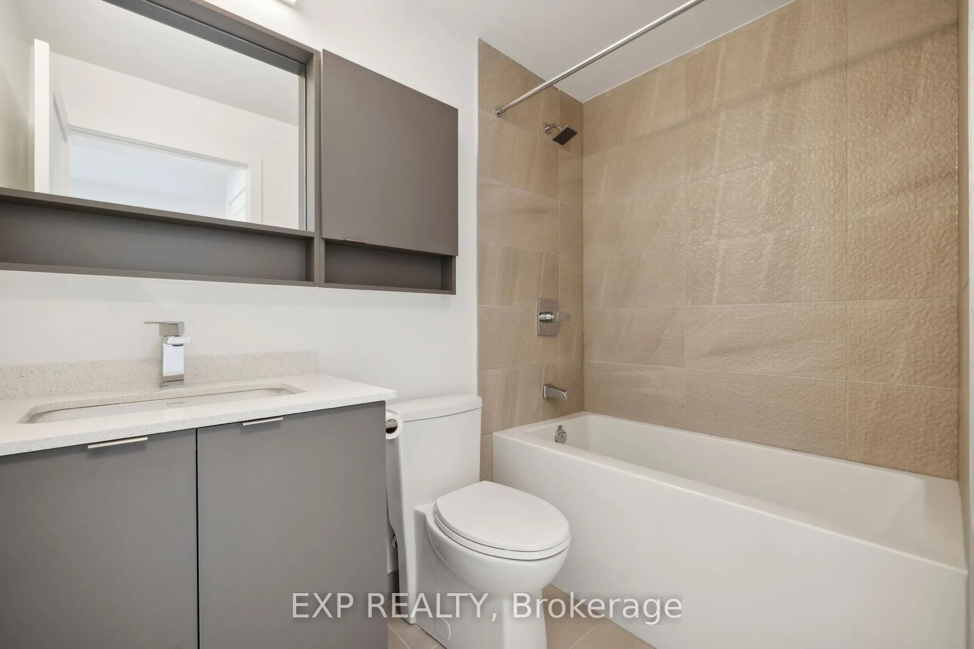 415 Main Street W, #514