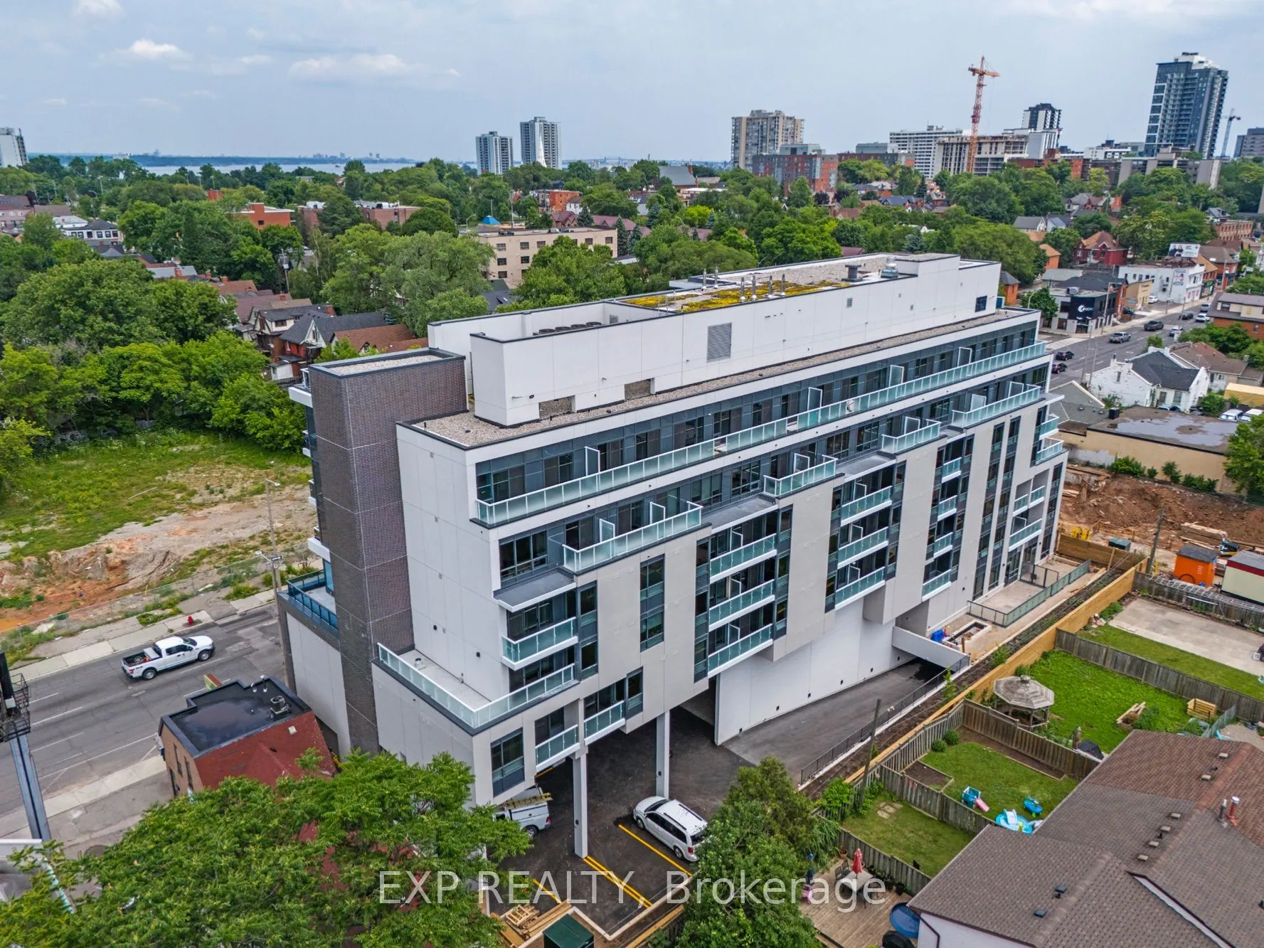 415 Main Street W, #514