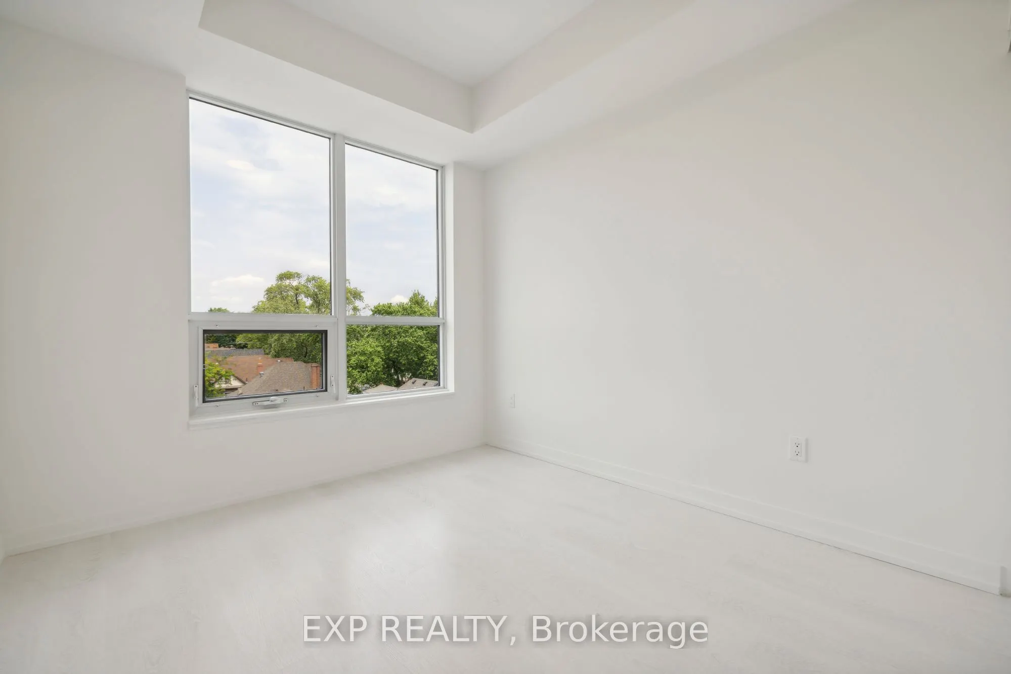 415 Main Street W, #514