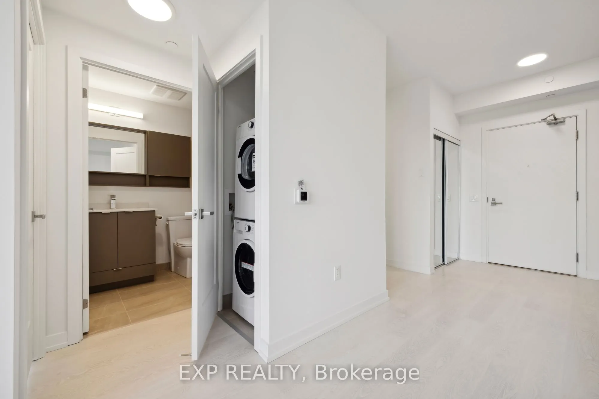415 Main Street W, #514