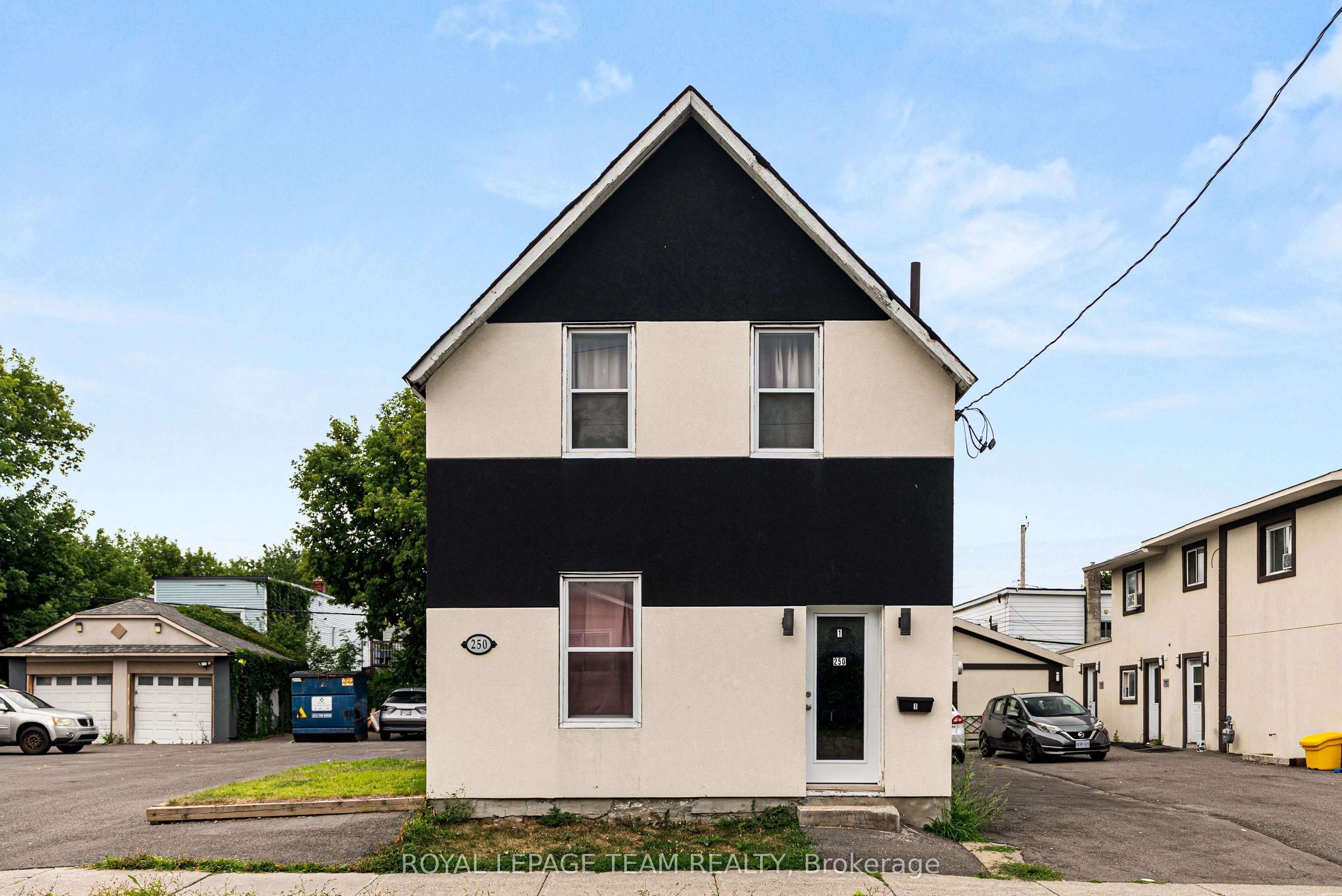244, 250, 256, 258 Hannah Street