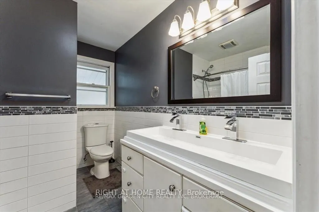 21 Kilbourne Crescent