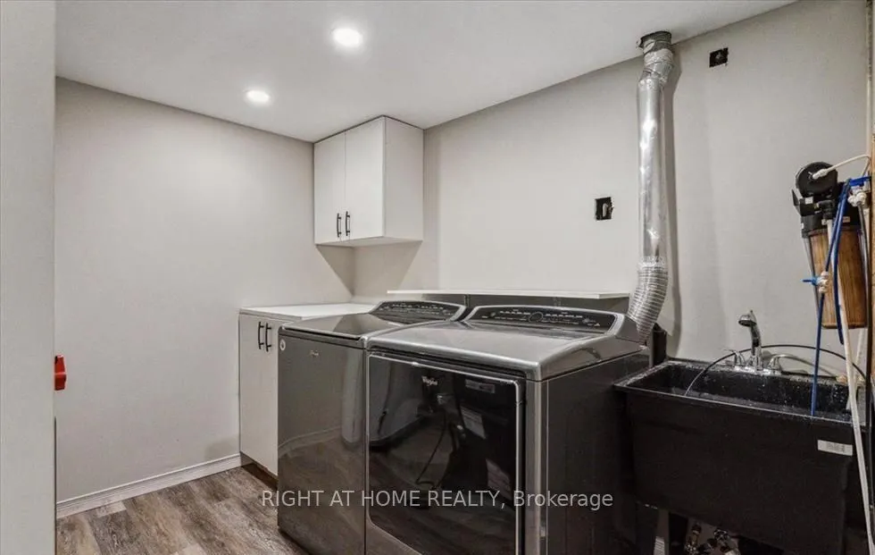 21 Kilbourne Crescent