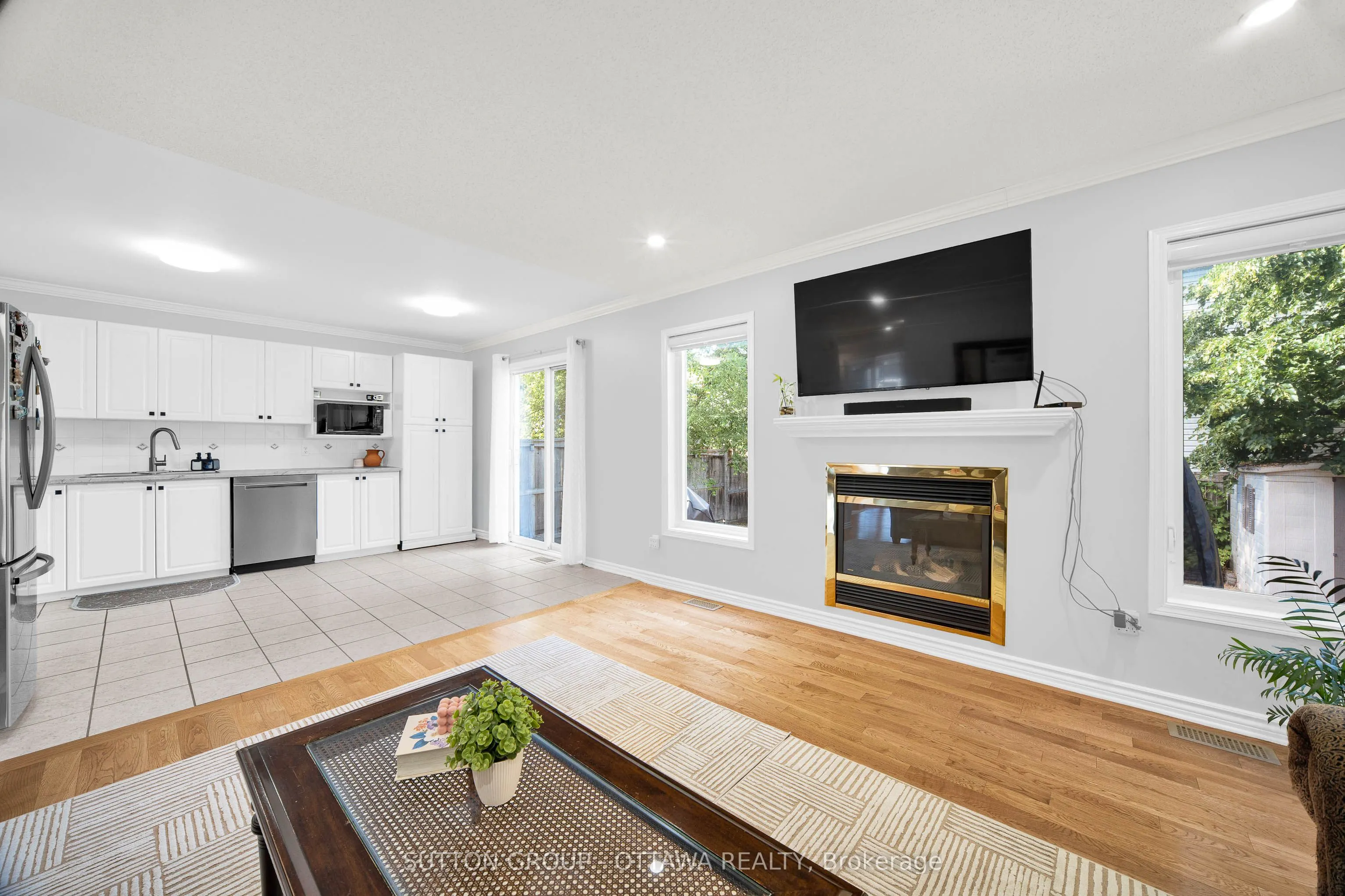11 Baypointe Crescent