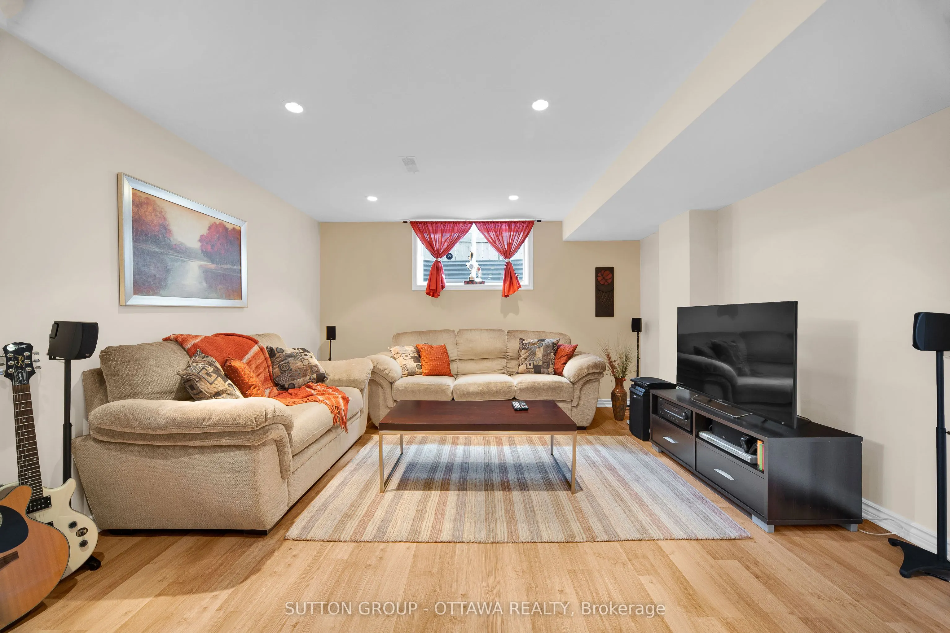 11 Baypointe Crescent