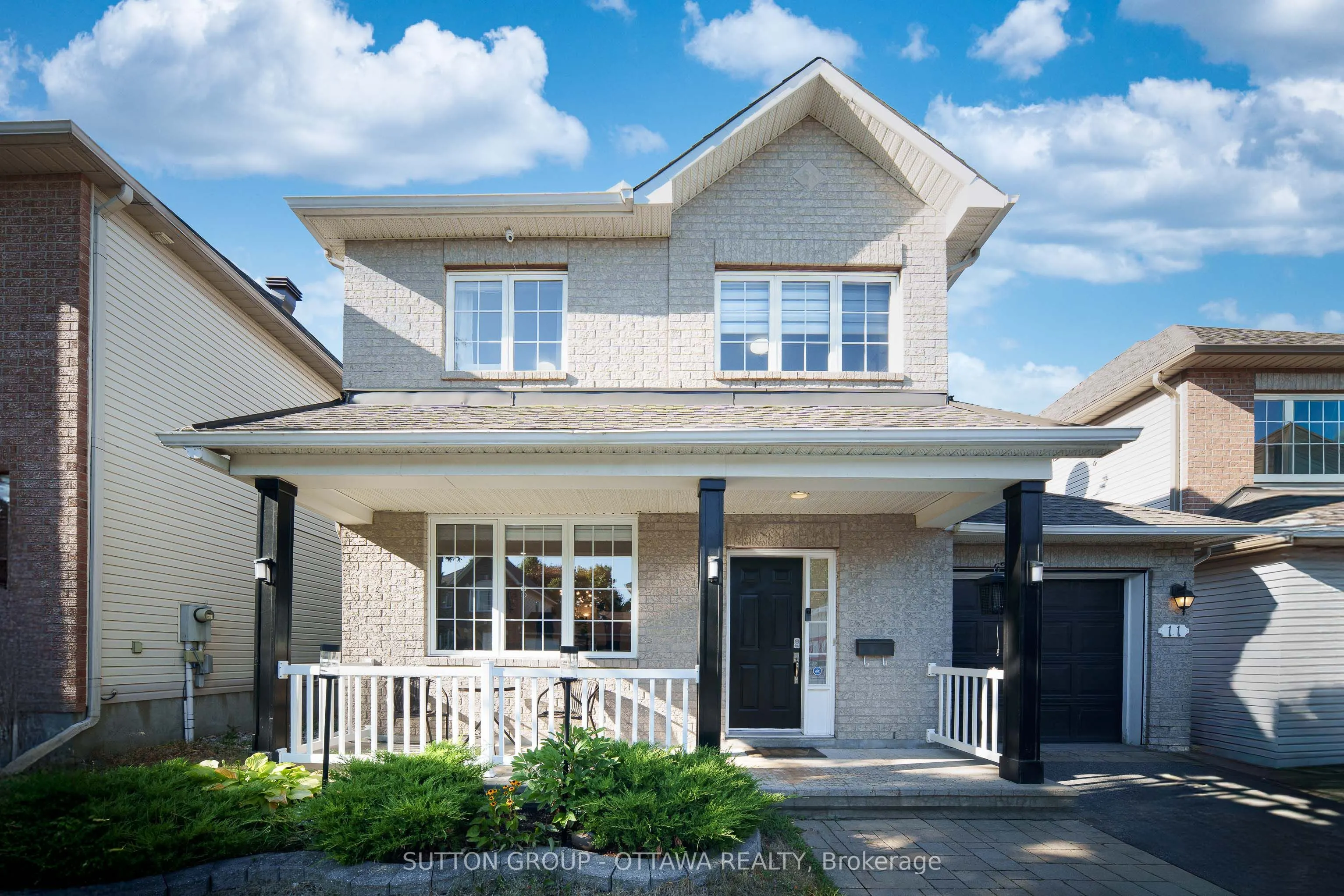 11 Baypointe Crescent